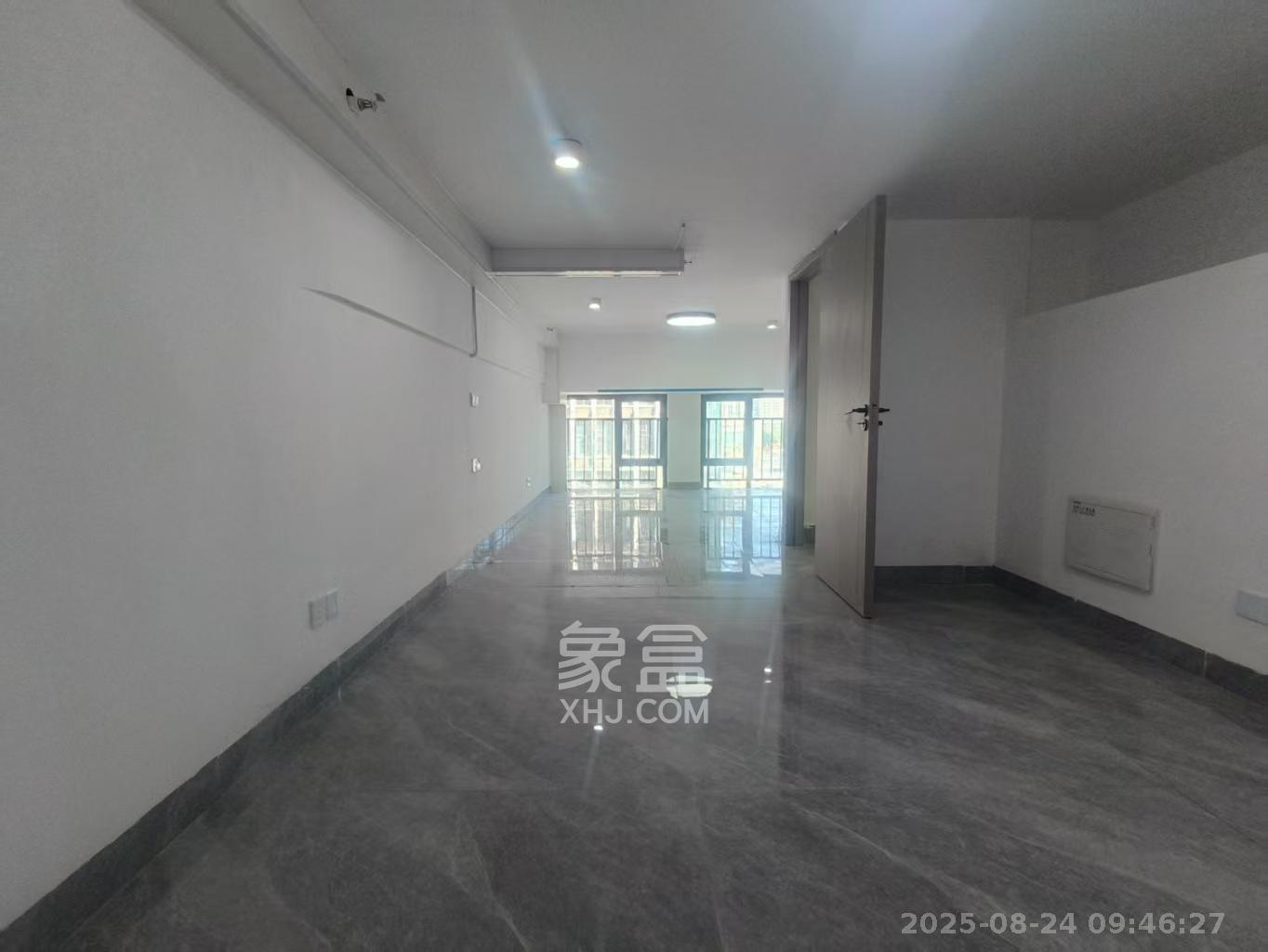 润和国际广场  1室1厅1卫    2500.0元/月 润和国际广场  1室1厅1卫    2500.0元/月室内图