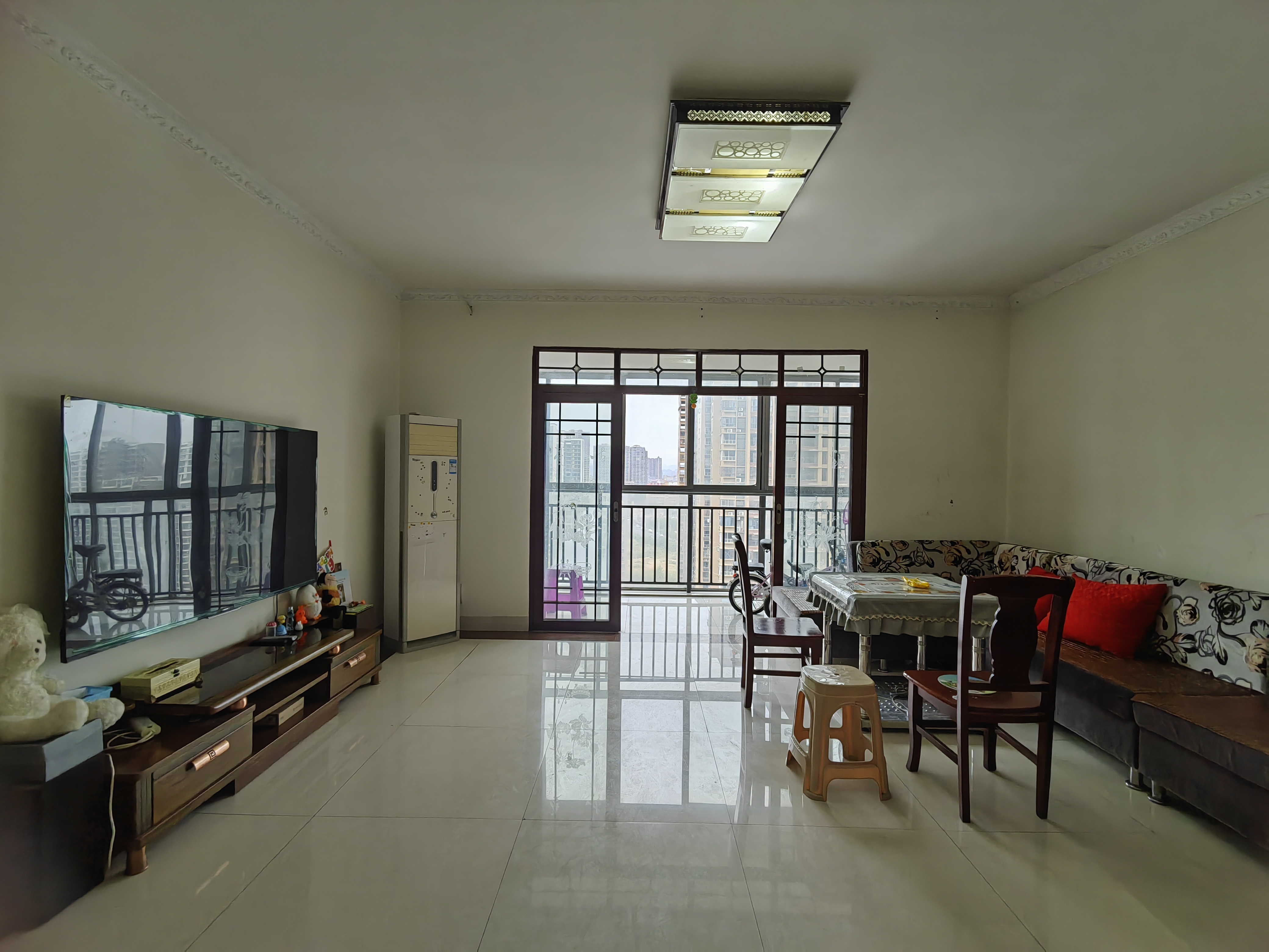 南苑上和一期 4室2厅2卫 2500.0元/月 南苑上和一期 4室2厅2卫 2500.0元/月户型图