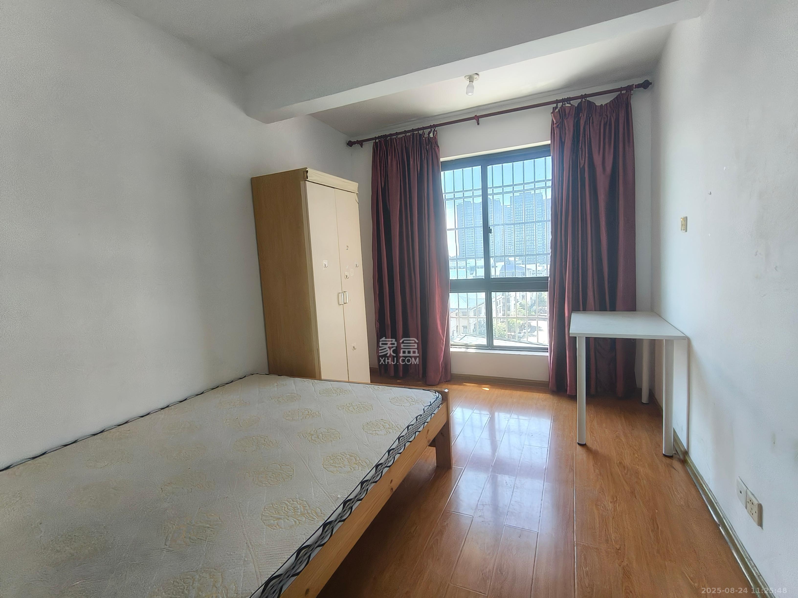 星沙派  1室1厅1卫    1300.0元/月 星沙派  1室1厅1卫    1300.0元/月室内图