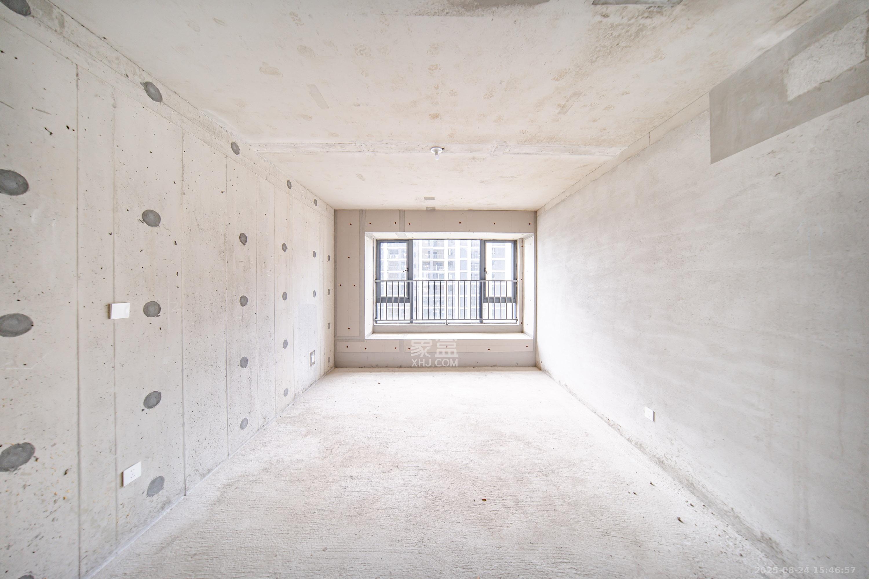 中建钰山湖  4室2厅3卫    290.0万 中建钰山湖  4室2厅3卫    290.0万卧室