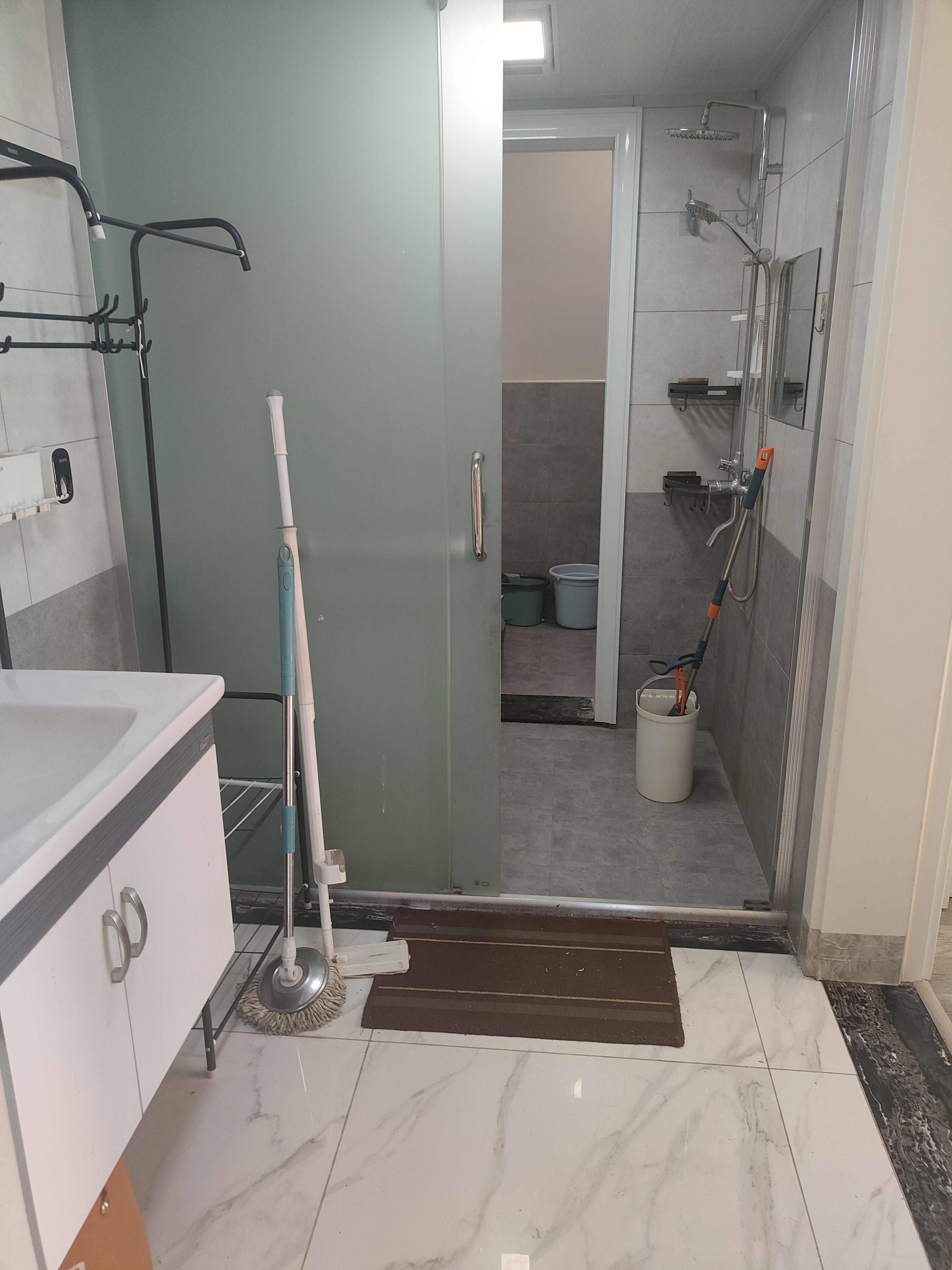 檀香山 1室2厅1卫 1500.0元/月 檀香山 1室2厅1卫 1500.0元/月室内图