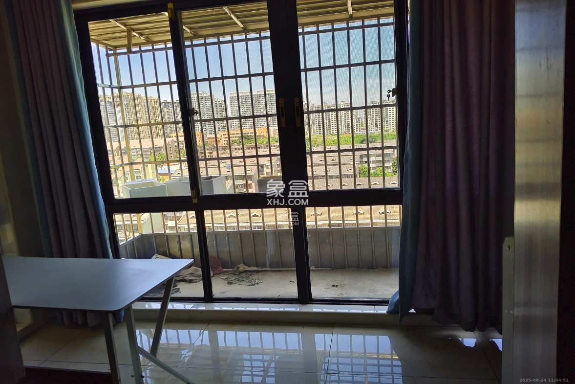 荷韵园 2室1厅1卫 1600.0元/月 荷韵园 2室1厅1卫 1600.0元/月室内图