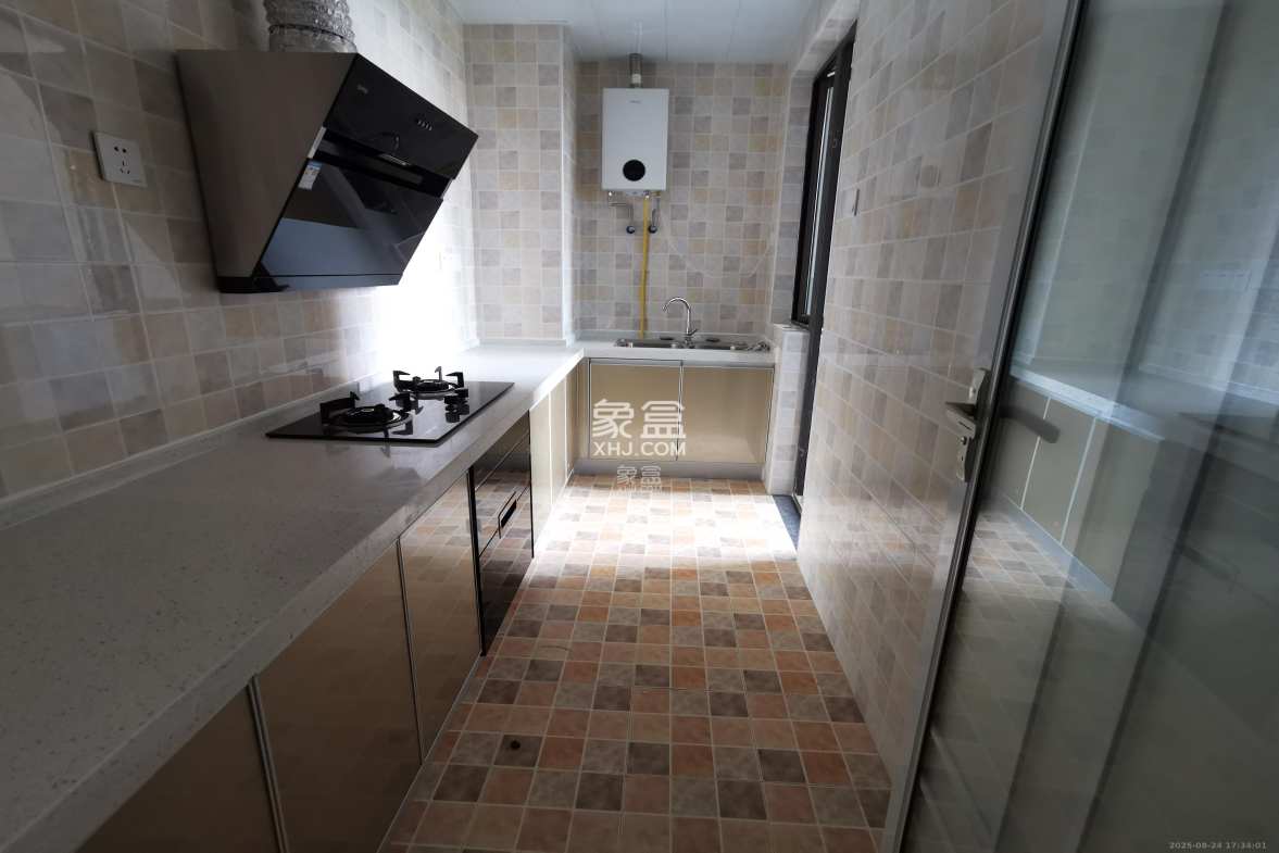 阳光城尚东湾青云苑 3室2厅2卫 2500.0元/月 阳光城尚东湾青云苑 3室2厅2卫 2500.0元/月室内图