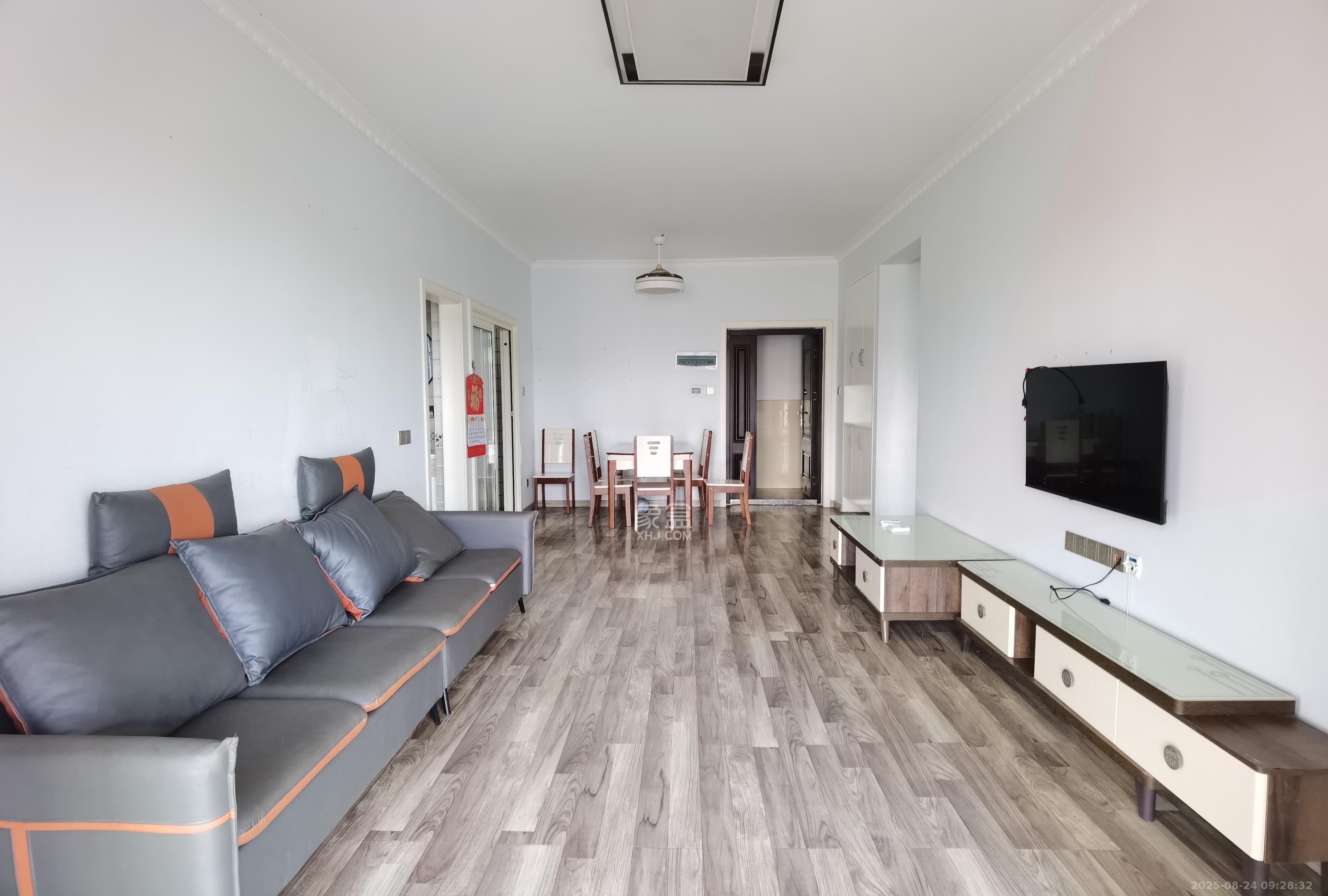 联诚雅郡  3室2厅1卫    2000.0元/月 联诚雅郡  3室2厅1卫    2000.0元/月室内图