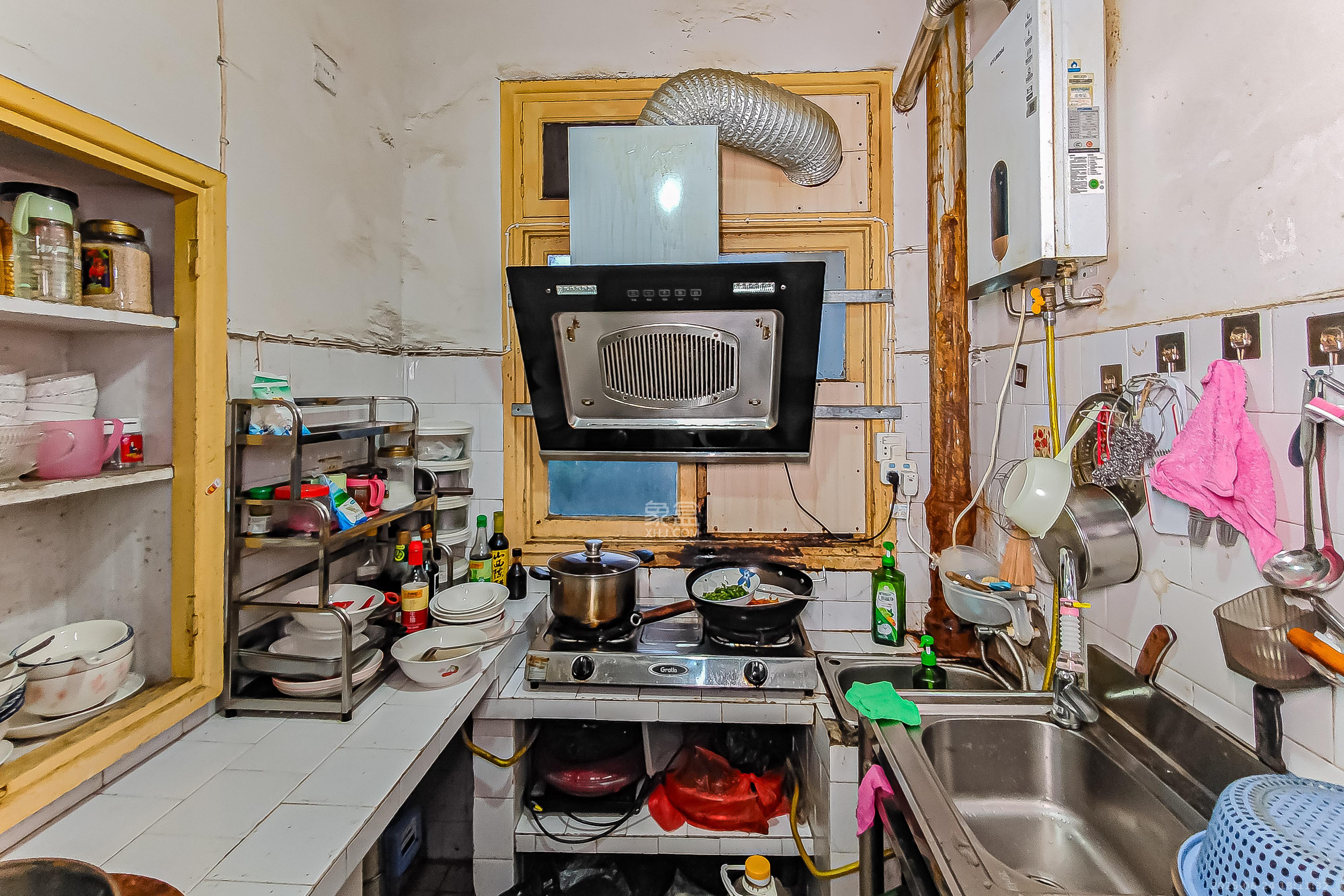 化油器厂宿舍  2室2厅1卫    43.6万 化油器厂宿舍  2室2厅1卫    43.6万厨房