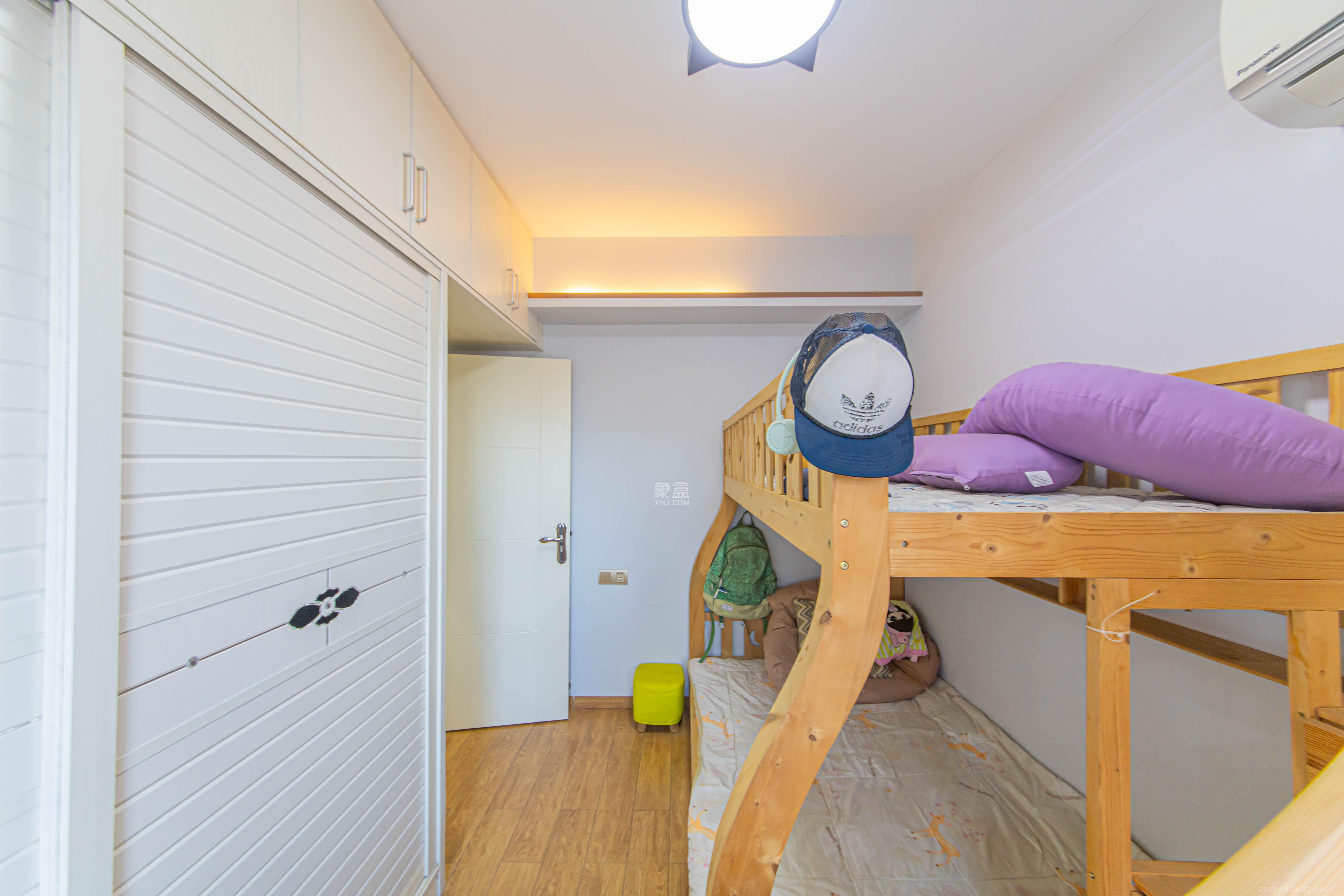 北辰中央公园C区 3室2厅1卫 90.0万 北辰中央公园C区 3室2厅1卫 90.0万卧室