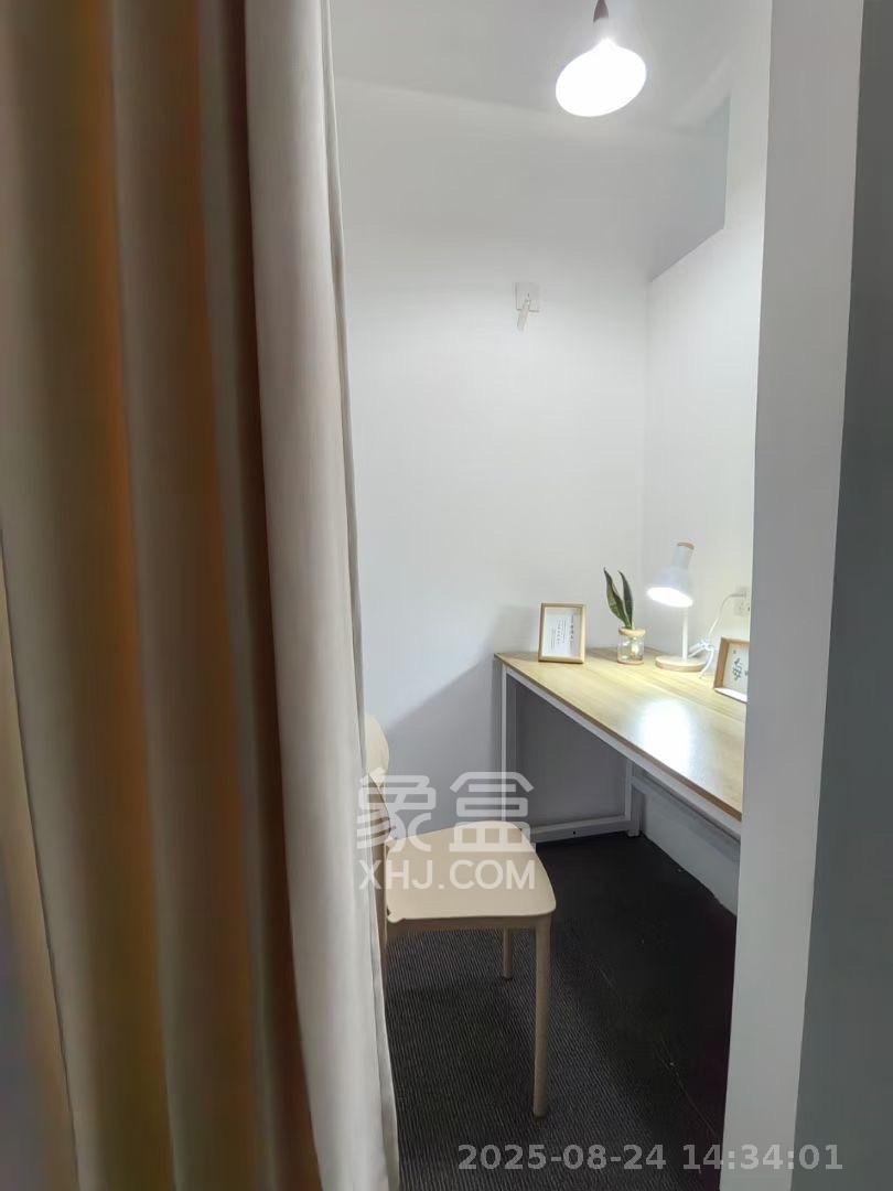 梅溪湖金茂湾  1室1厅1卫    7800.0元/月 梅溪湖金茂湾  1室1厅1卫    7800.0元/月室内图