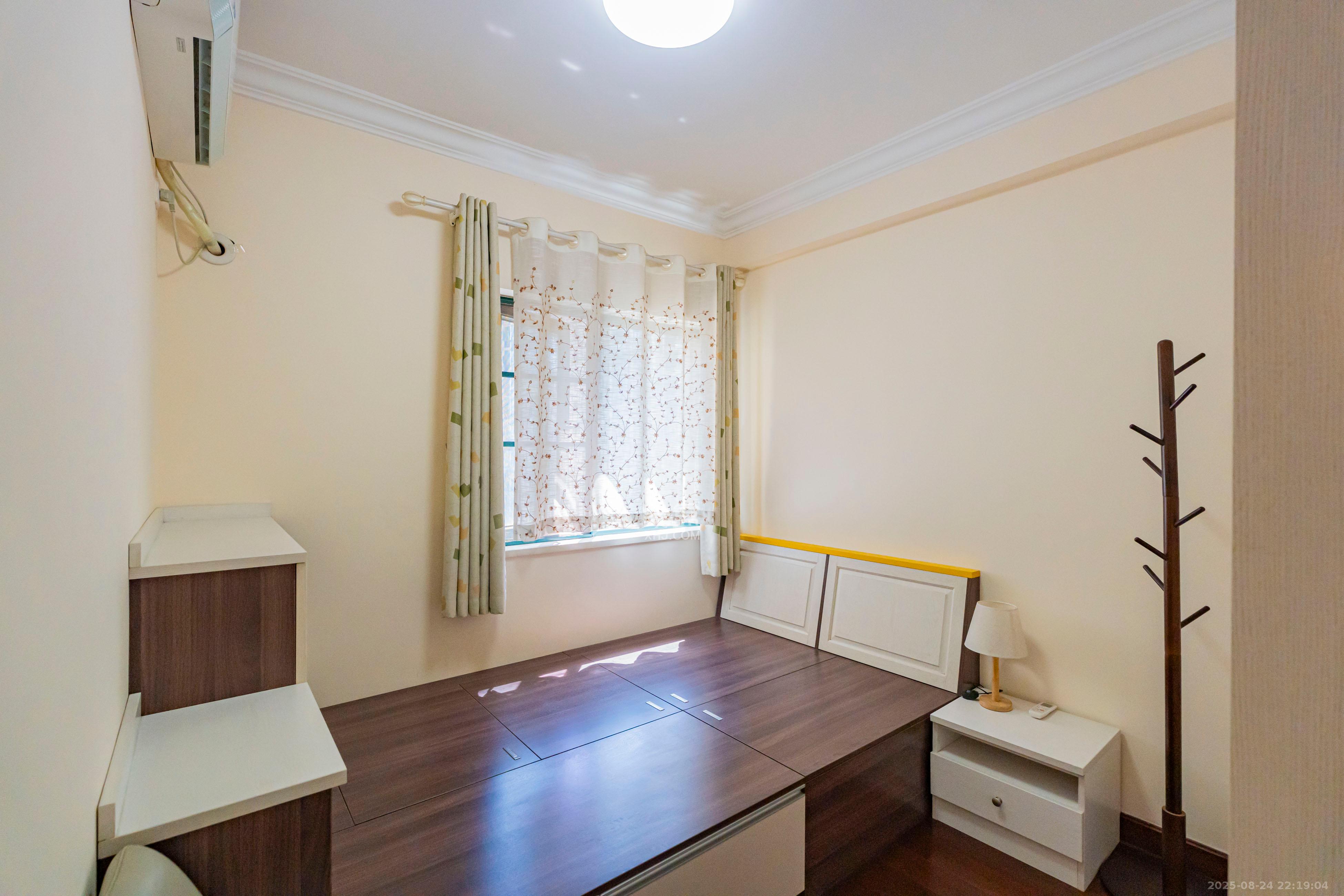 恒大雅苑  2室2厅2卫    79.0万 恒大雅苑  2室2厅2卫    79.0万卧室