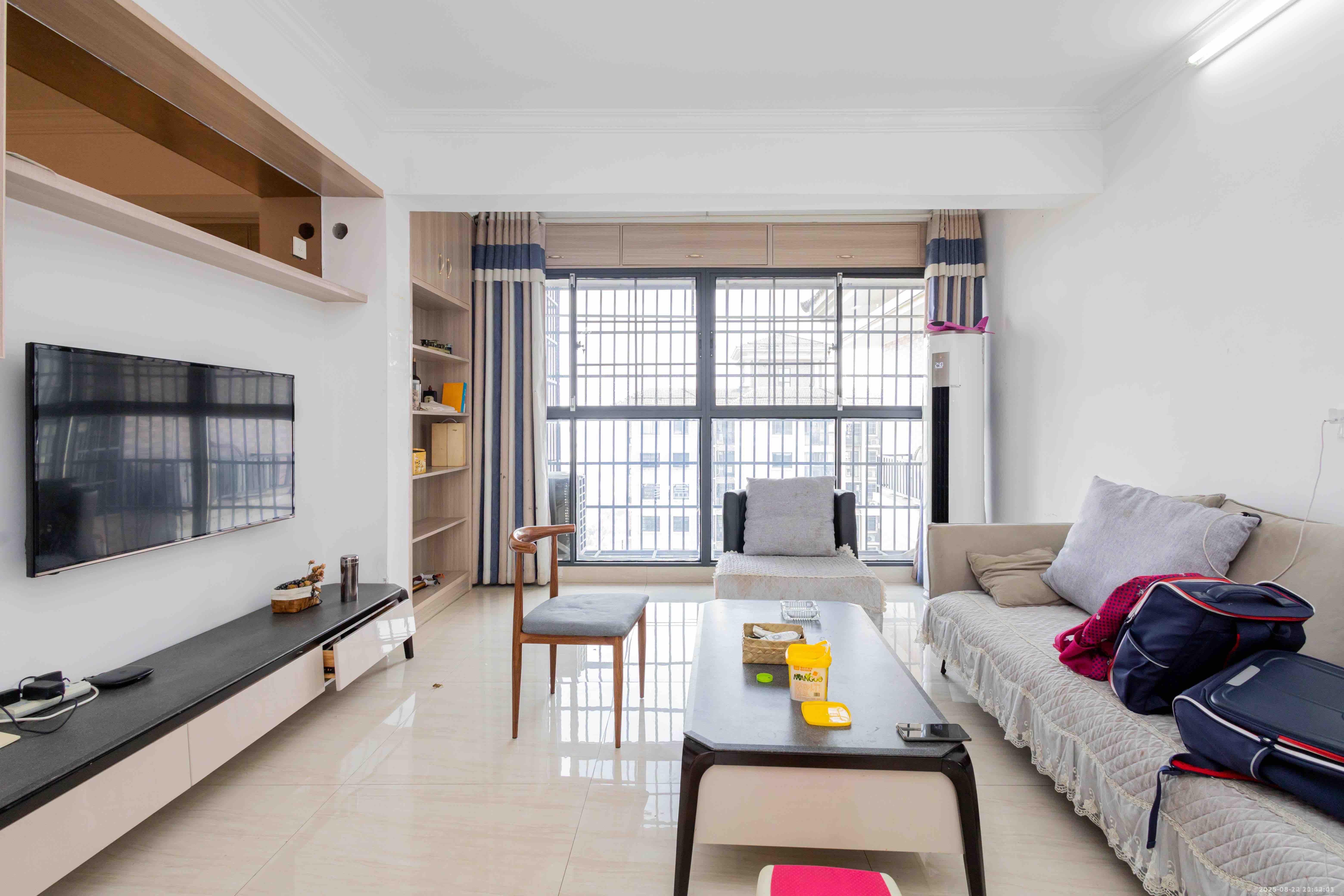 康桥长郡  4室2厅1卫    1880.0元/月室内图1