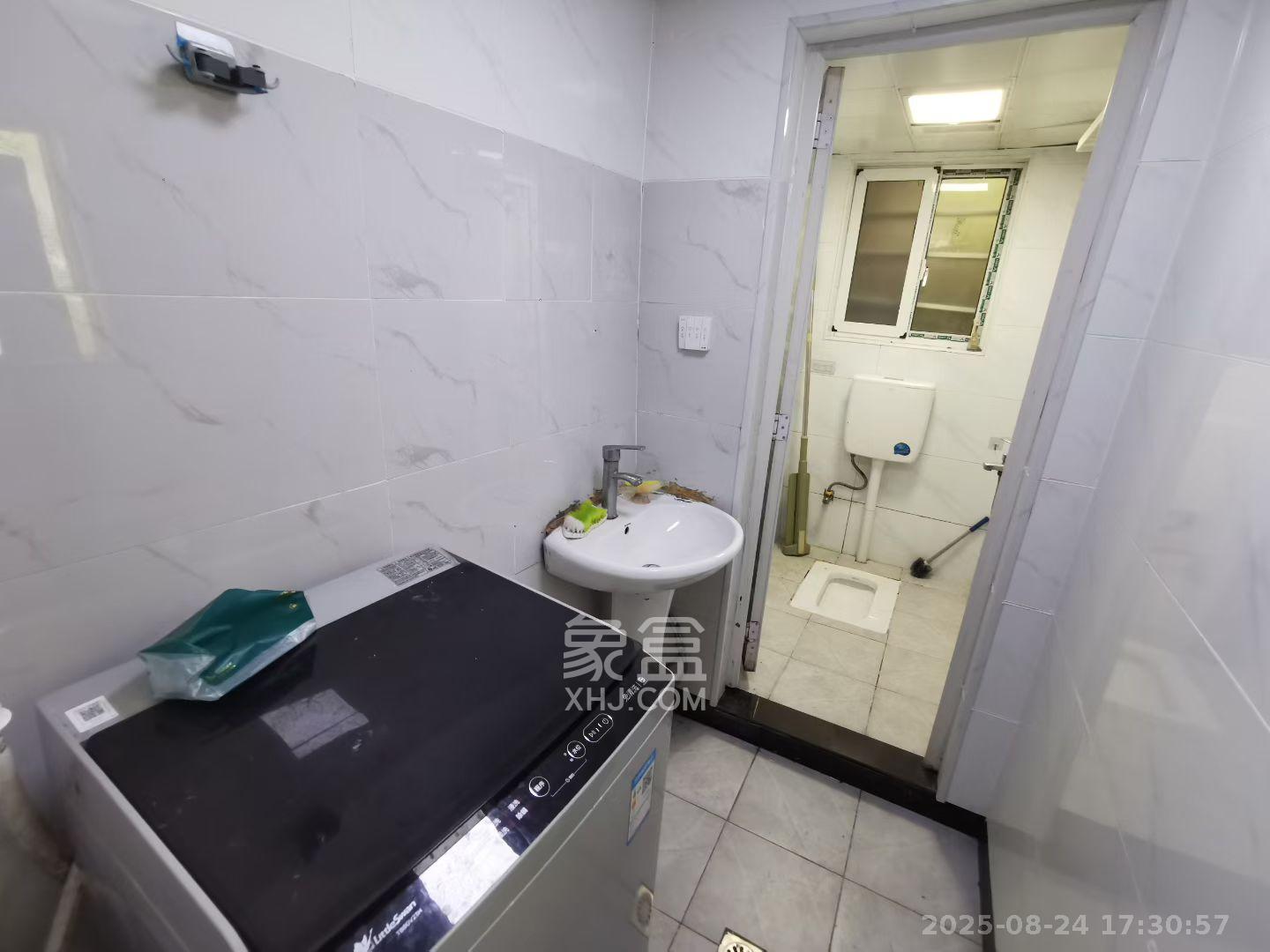 上碧湘街散盘  2室1厅1卫    1900.0元/月室内图