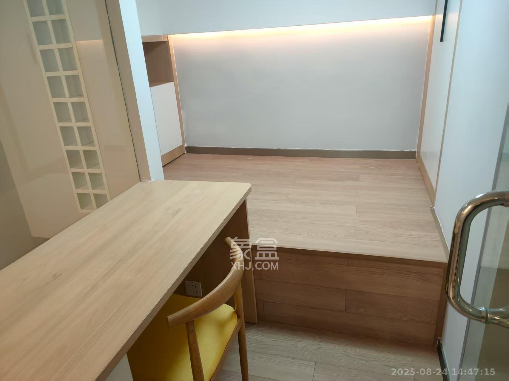 时代年华  2室1厅1卫    1400.0元/月室内图