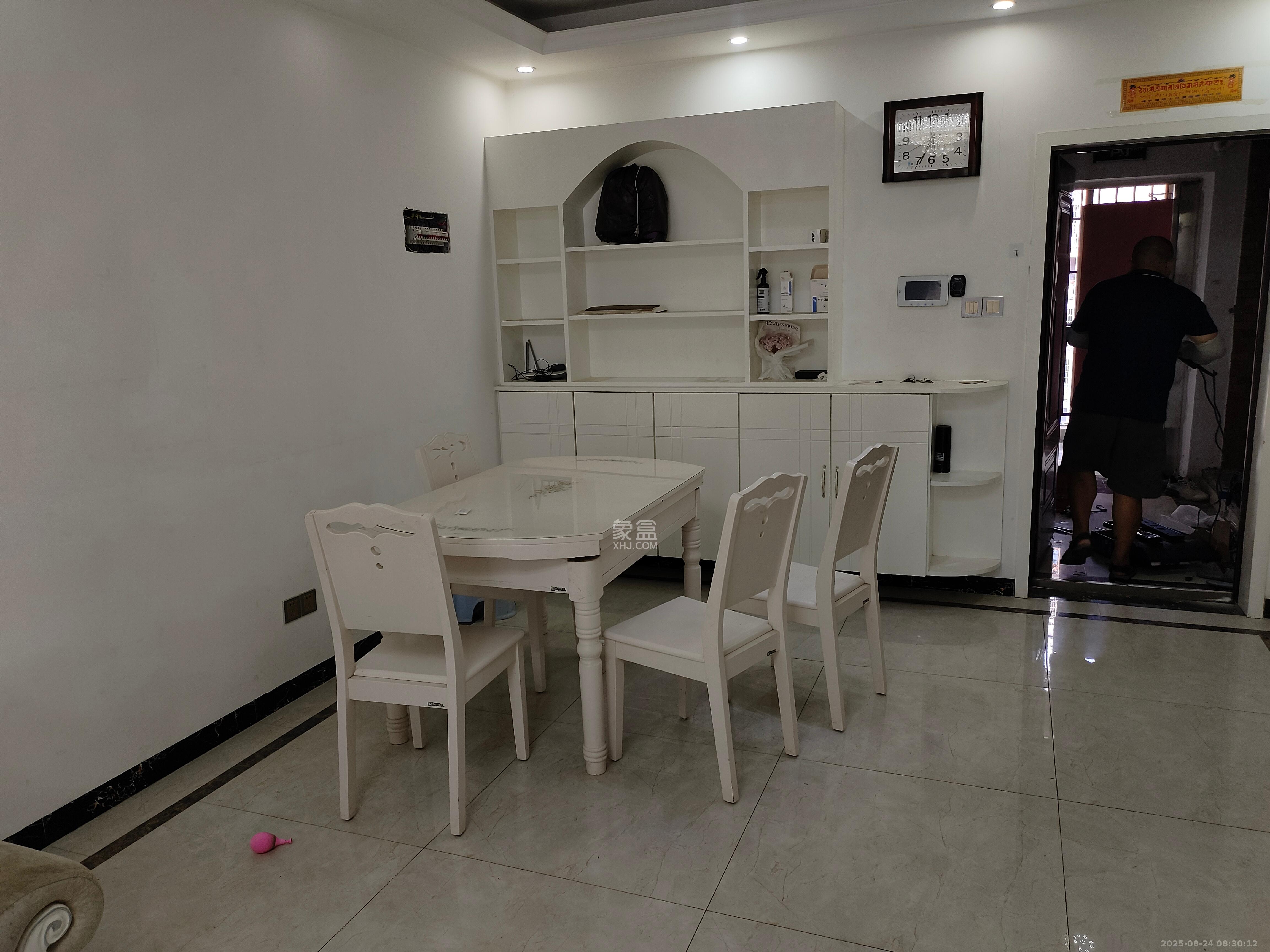 东业上城嘉苑(晟悦国际) 3室2厅1卫 2100.0元/月 东业上城嘉苑(晟悦国际) 3室2厅1卫 2100.0元/月室内图