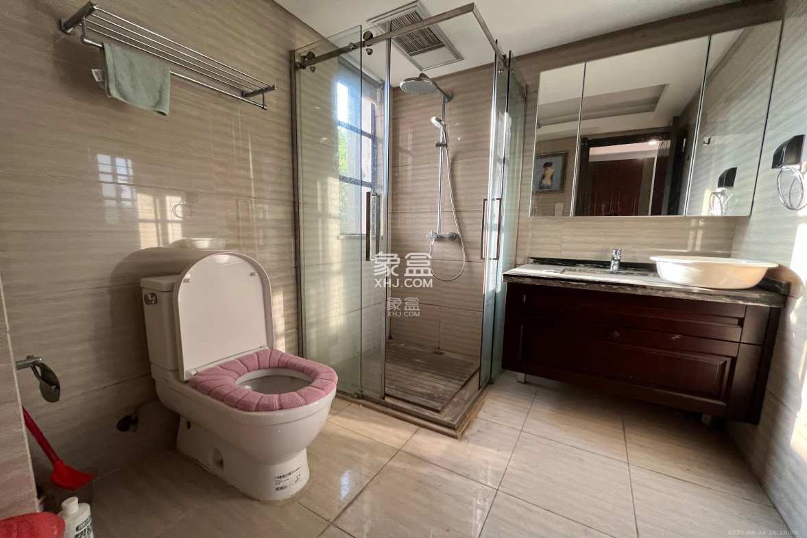 万科金域缇香  4室2厅2卫    5000.0元/月 万科金域缇香  4室2厅2卫    5000.0元/月室内图