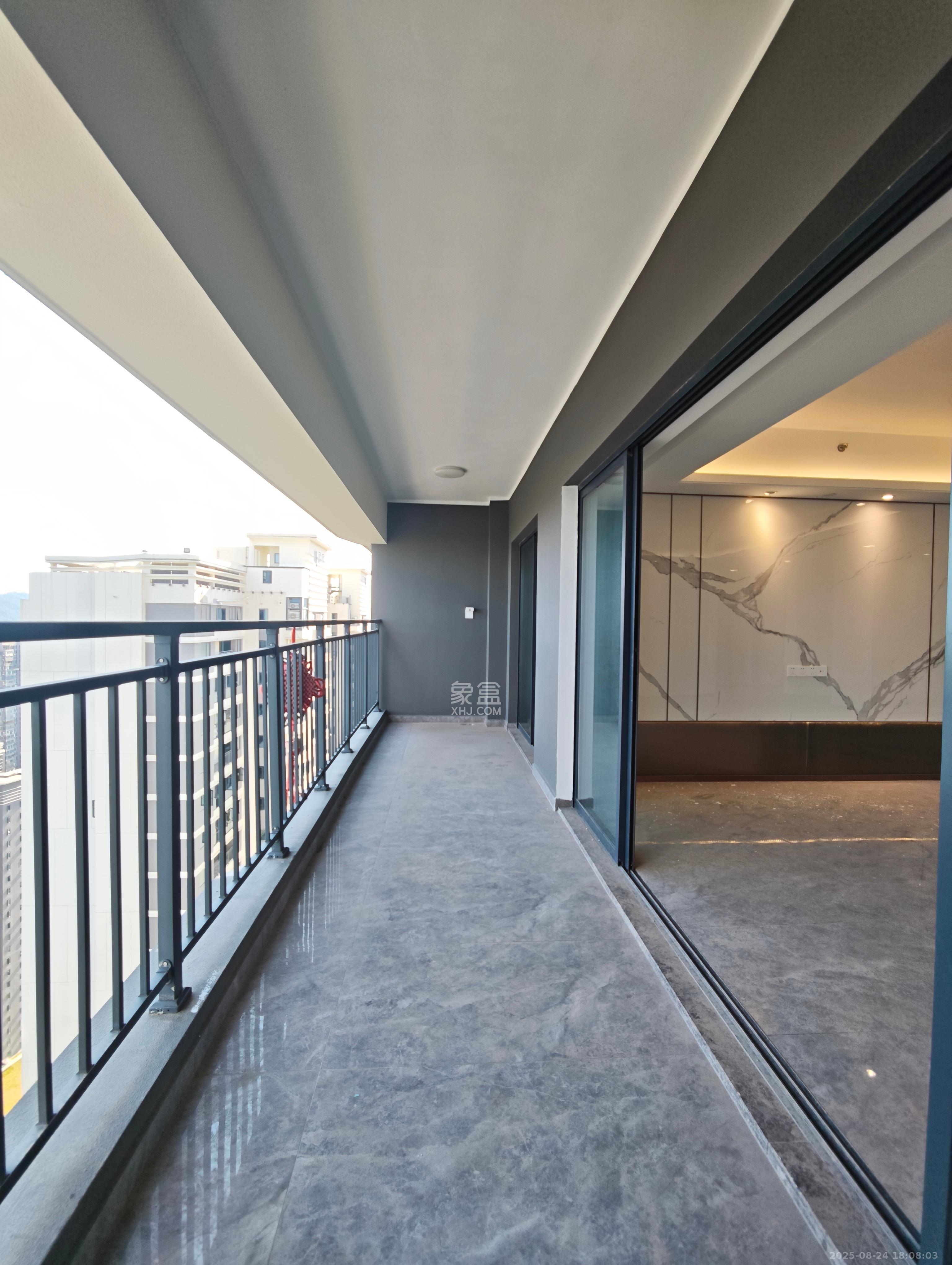 滨江府1913 4室2厅3卫 10000.0元/月 滨江府1913 4室2厅3卫 10000.0元/月室内图