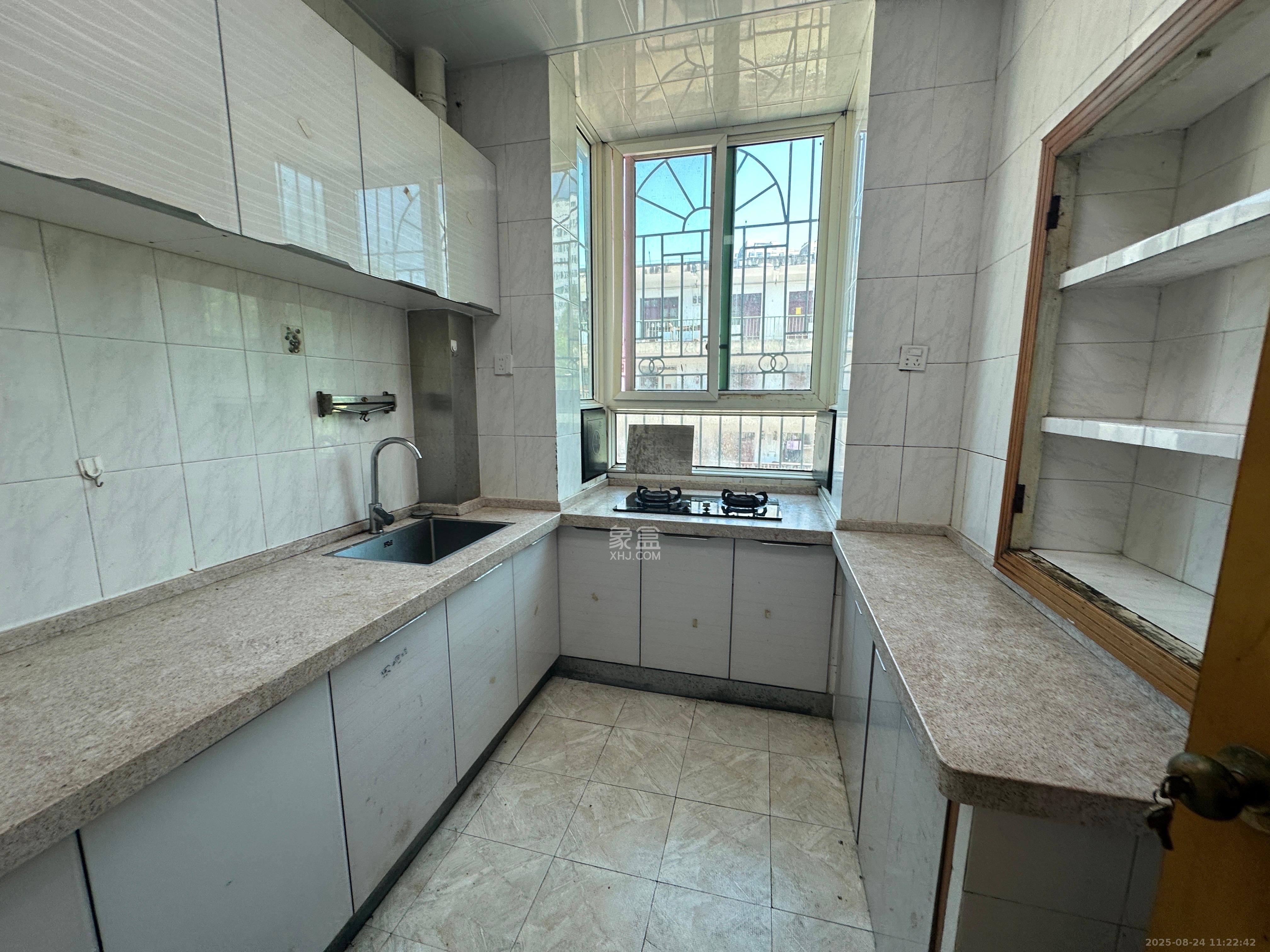 航天大院  3室1厅1卫    1700.0元/月室内图