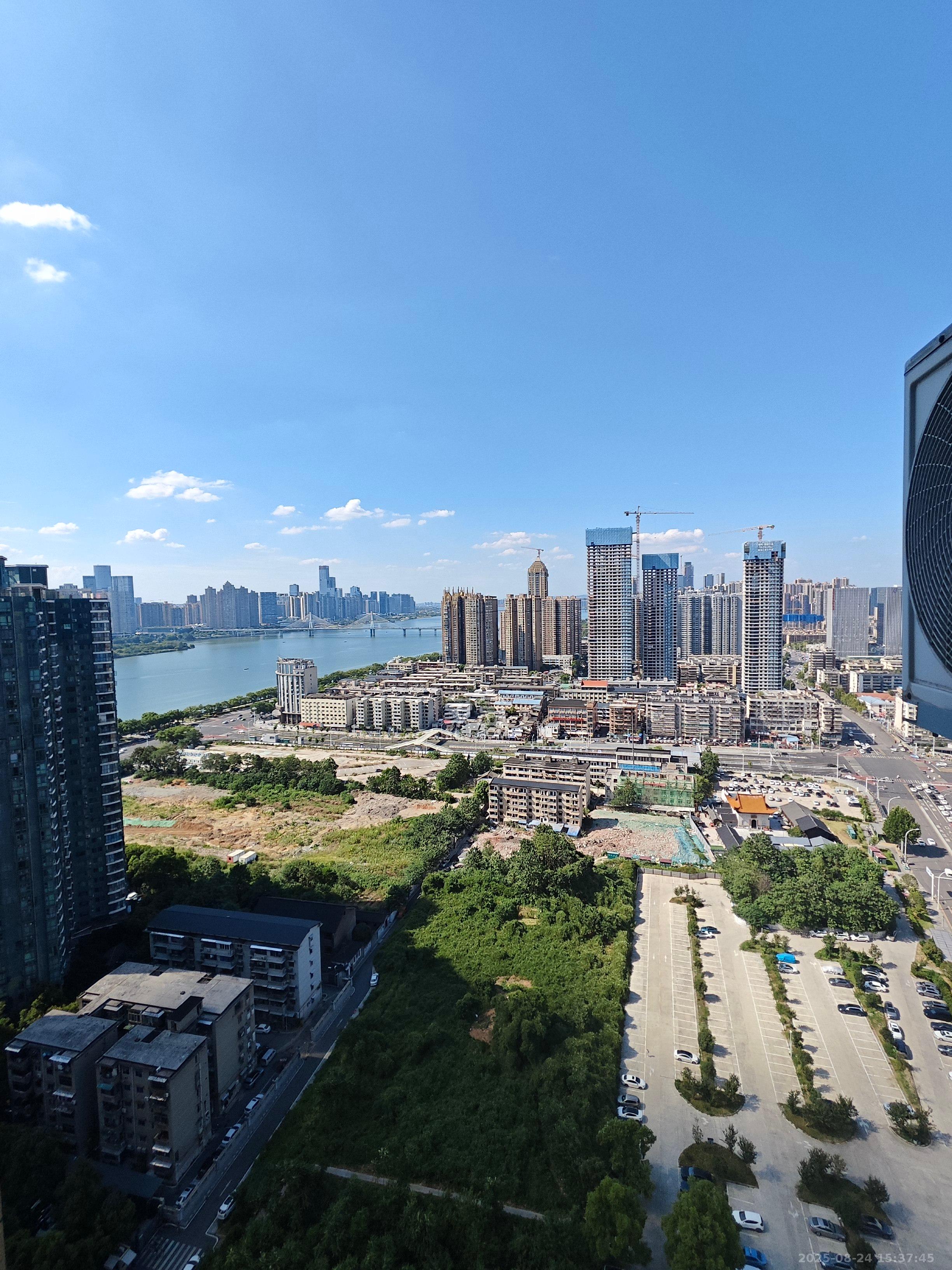 复地崑玉国际一期 2室2厅1卫 3500.0元/月 复地崑玉国际一期 2室2厅1卫 3500.0元/月室内图