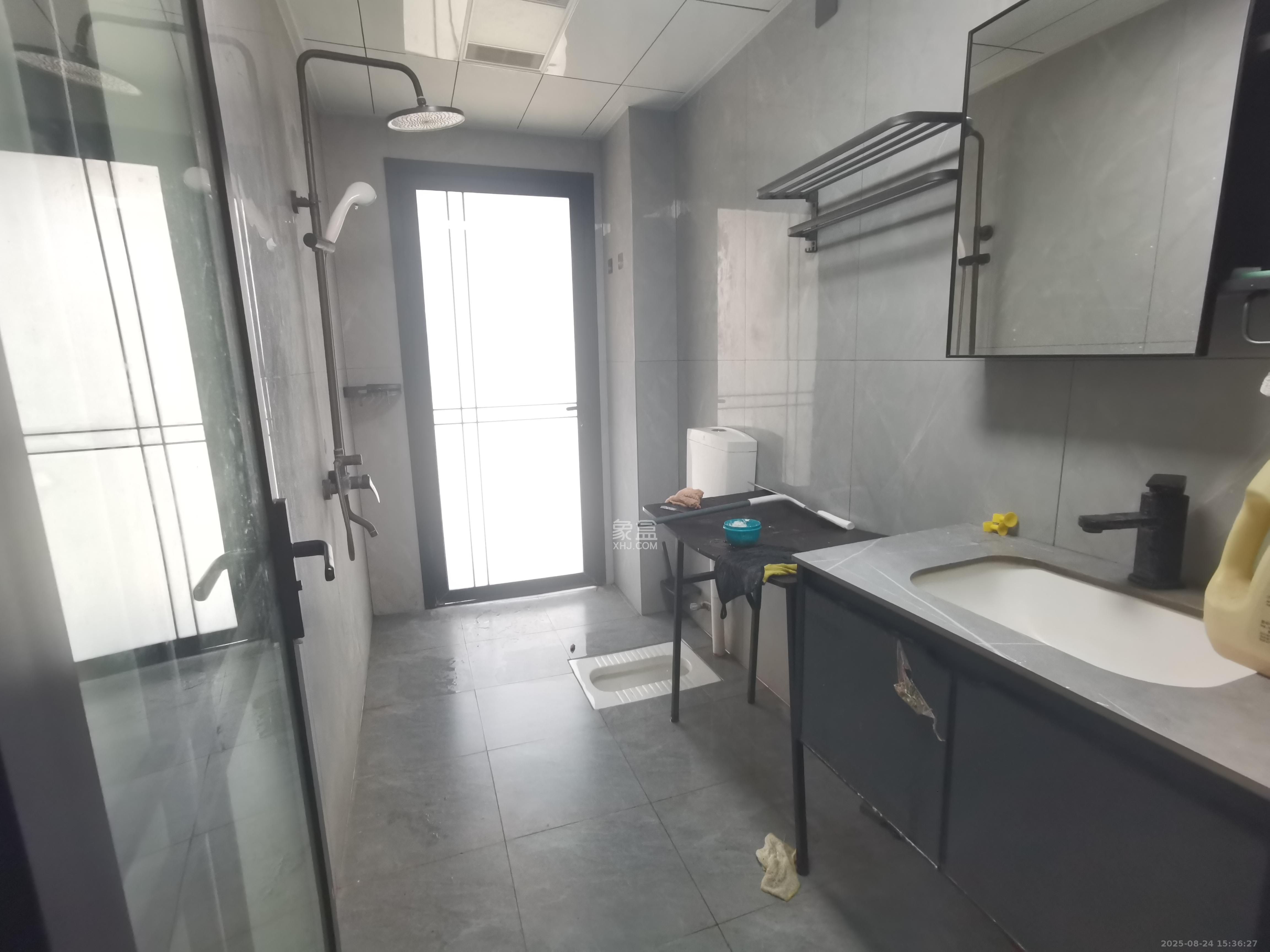 保利西海岸A区  4室2厅2卫    4200.0元/月室内图