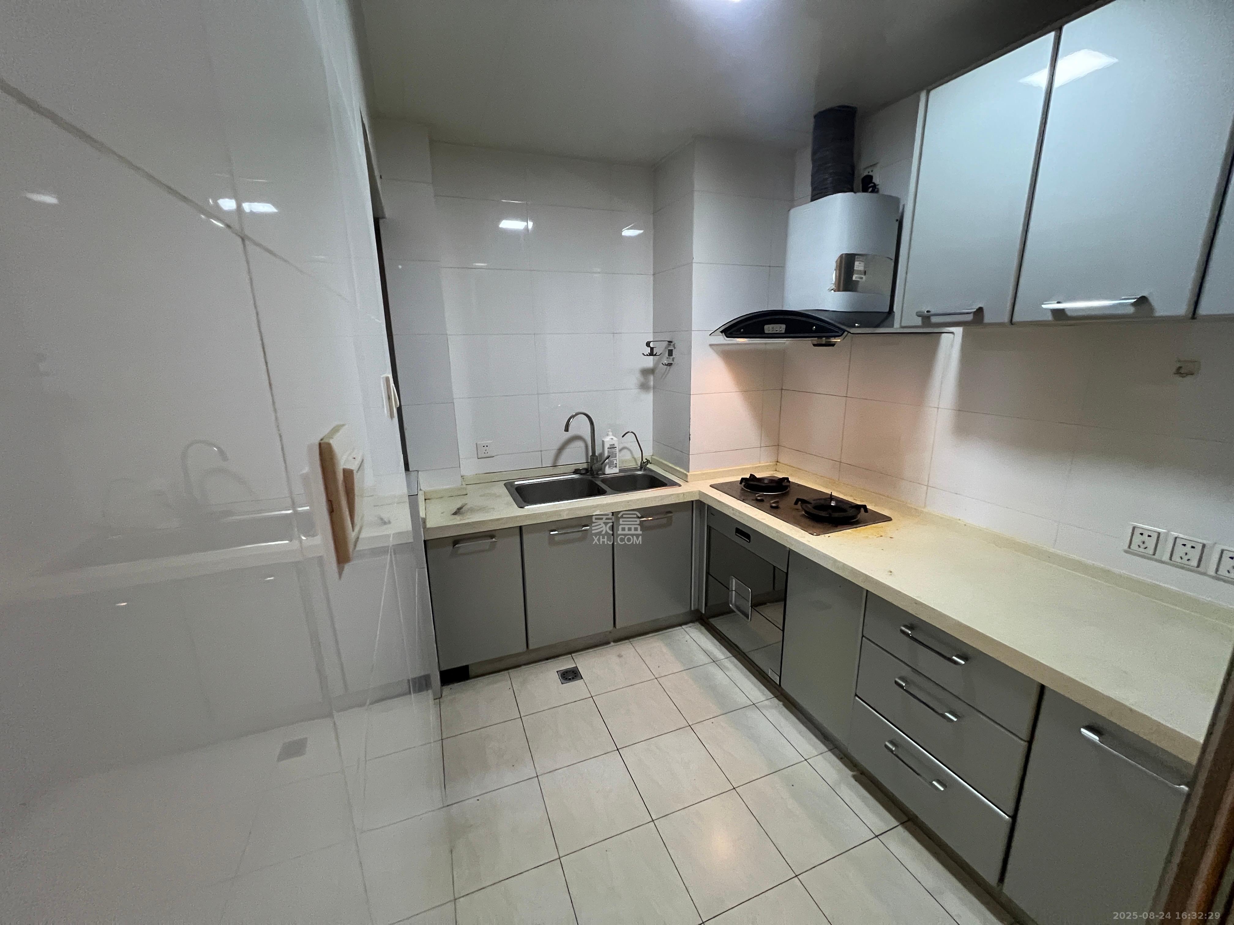 公园9号 1室2厅1卫 3700.0元/月 公园9号 1室2厅1卫 3700.0元/月室内图