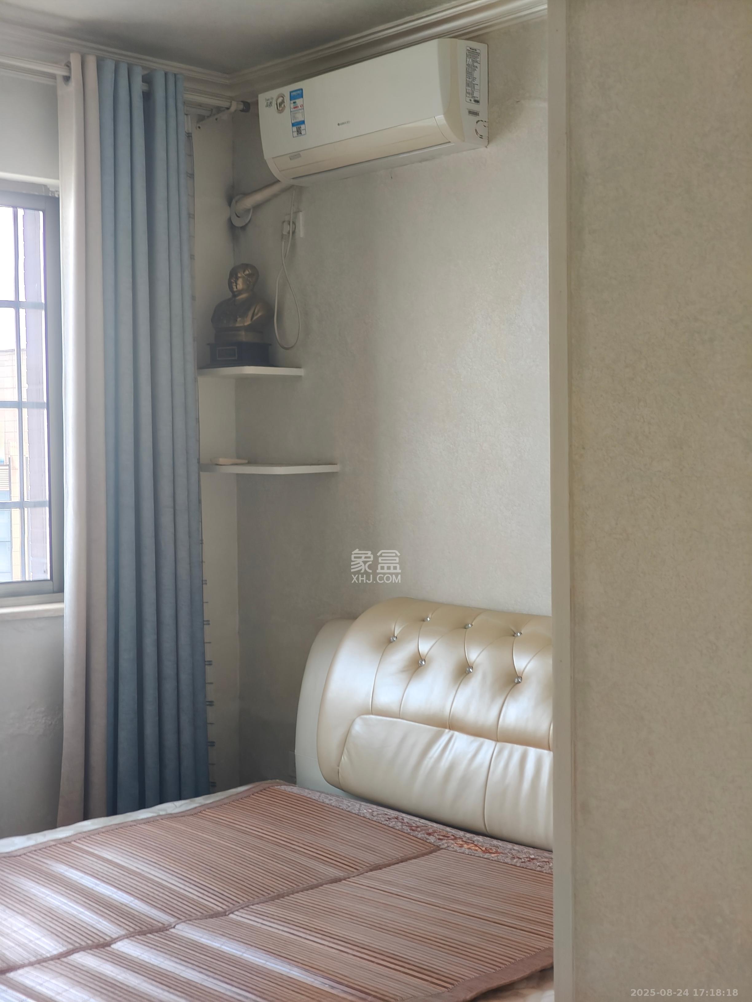 波隆城市花园  3室2厅2卫    2600.0元/月室内图