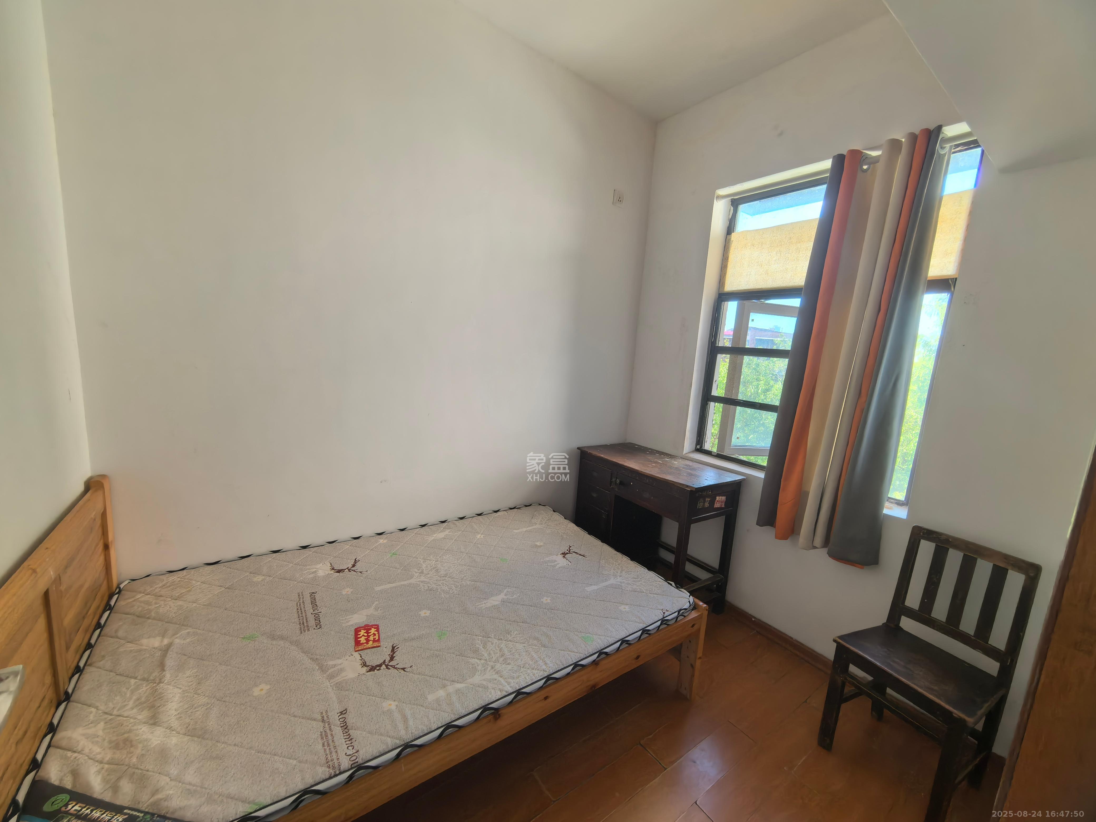 师大二里半村  3室1厅1卫    3200.0元/月室内图