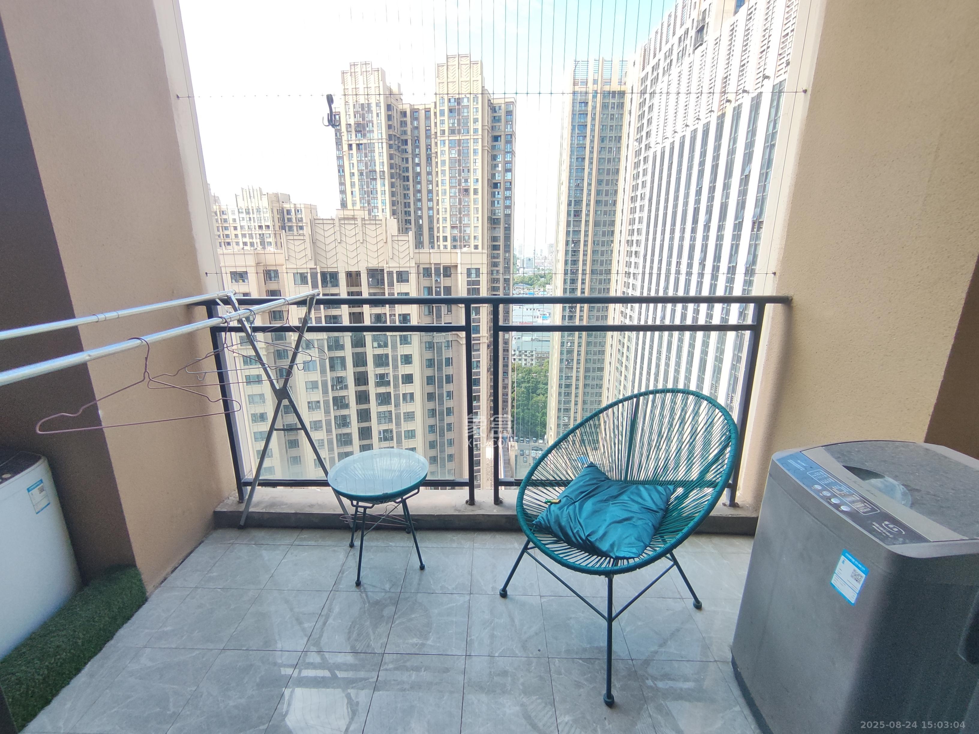 金科时代中心  1室1厅1卫    1700.0元/月室内图