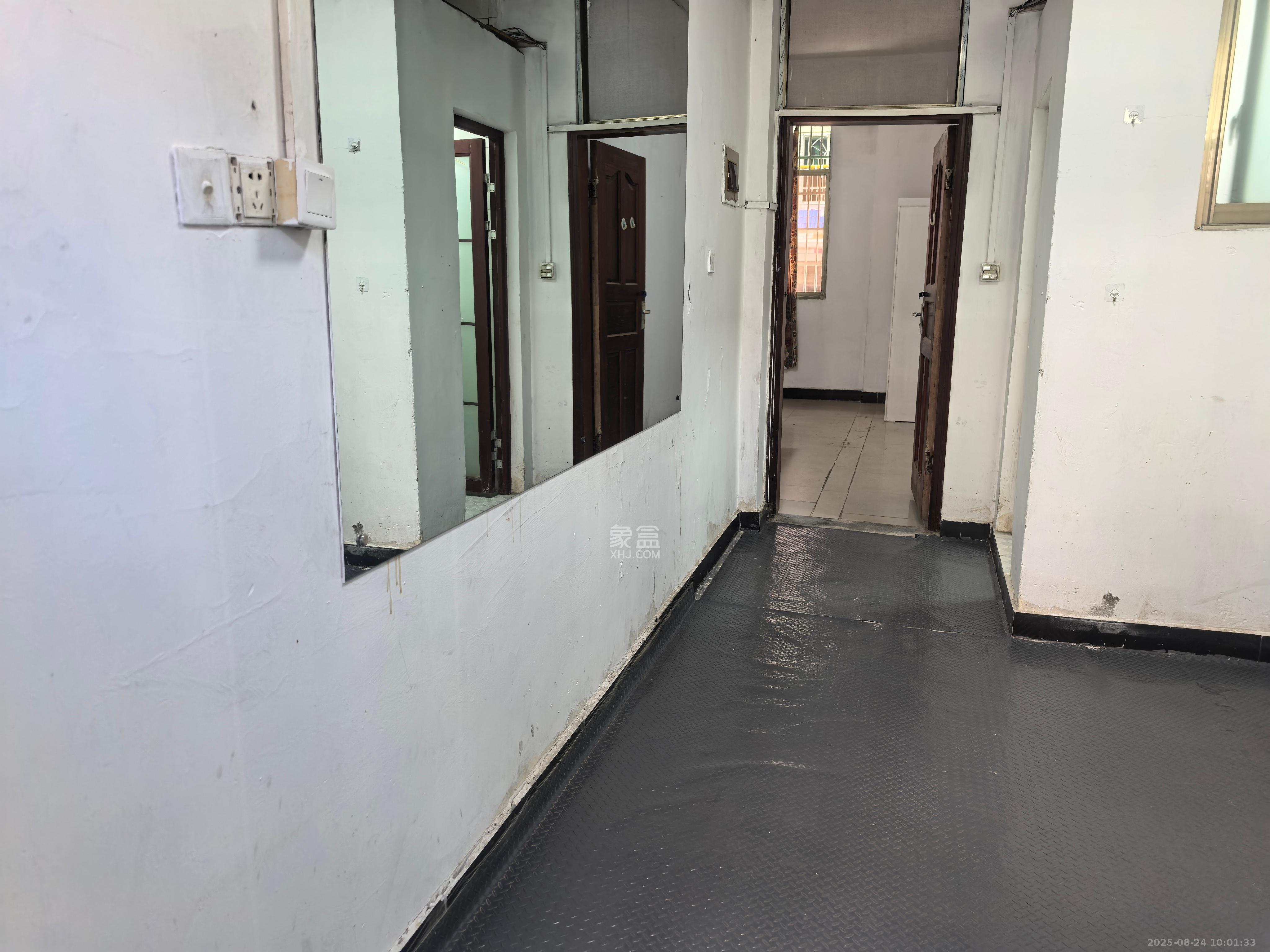 岳北社区  1室1厅1卫   1400.00元/月