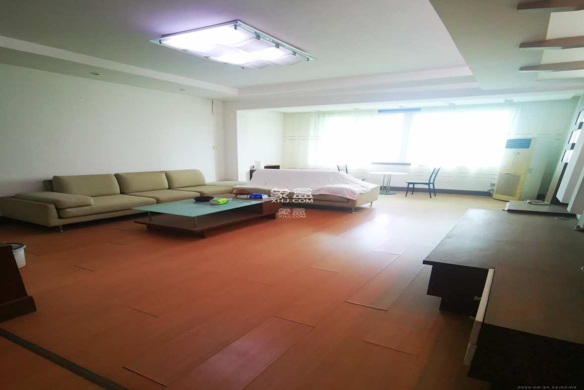 金蕾苑 3室2厅2卫 2600.0元/月 金蕾苑 3室2厅2卫 2600.0元/月室内图