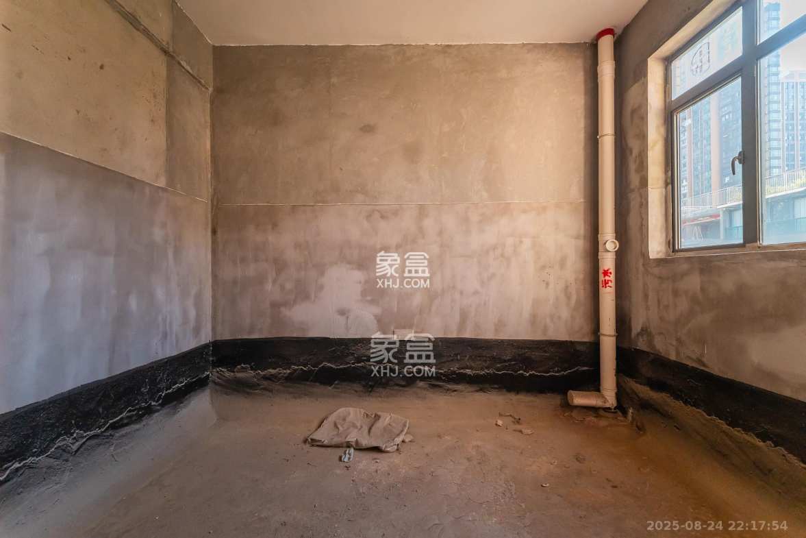 海伦春天 8室3厅5卫 258.0万 海伦春天 8室3厅5卫 258.0万卫生间