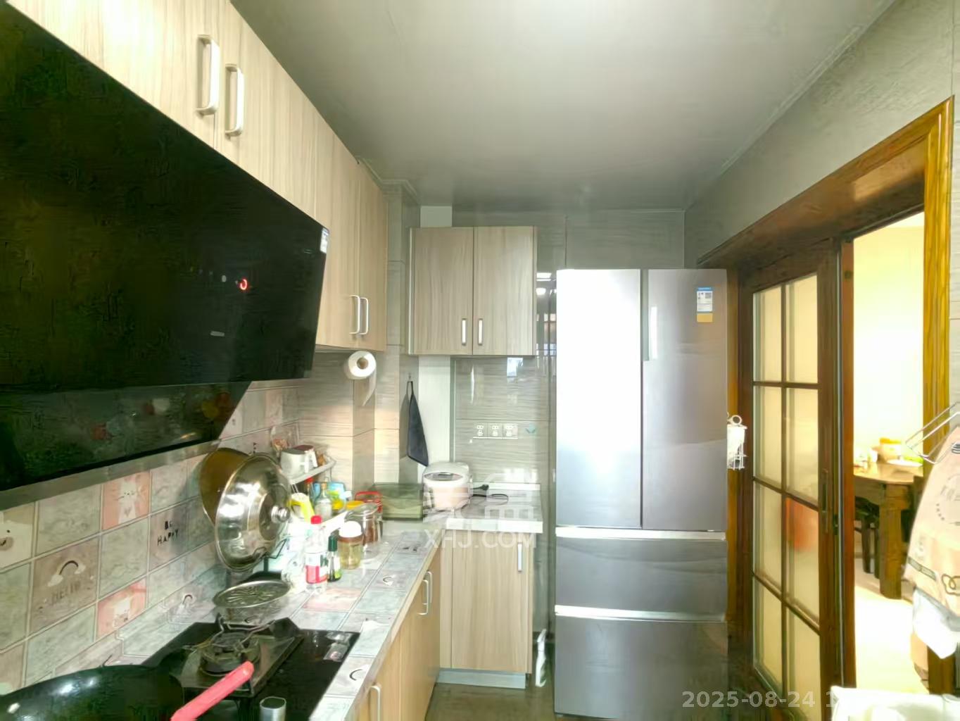 盛世耀凯  3室2厅1卫    2500.0元/月 盛世耀凯  3室2厅1卫    2500.0元/月室内图