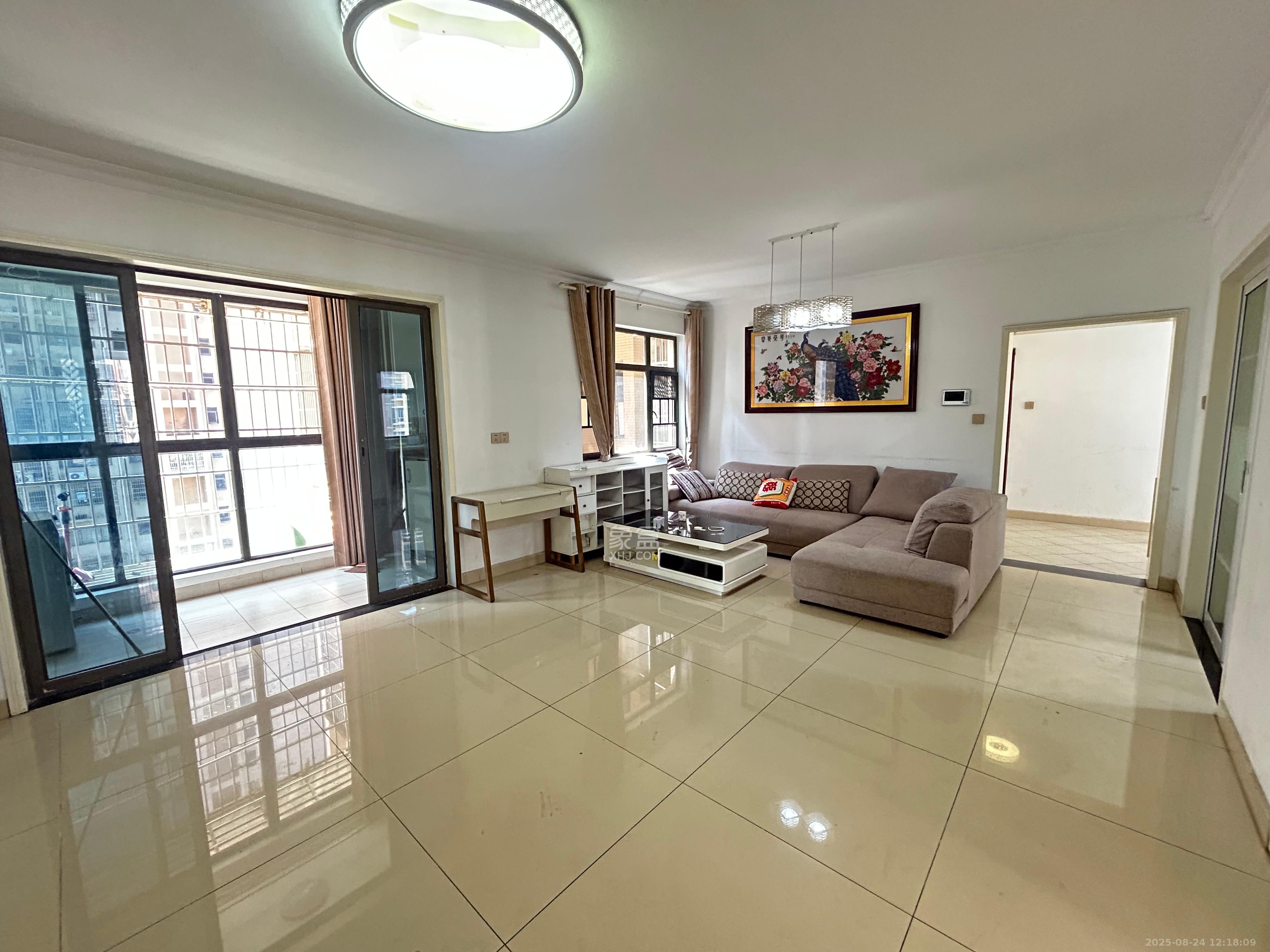 幸福庄园  4室2厅2卫    2200.0元/月 幸福庄园  4室2厅2卫    2200.0元/月室内图