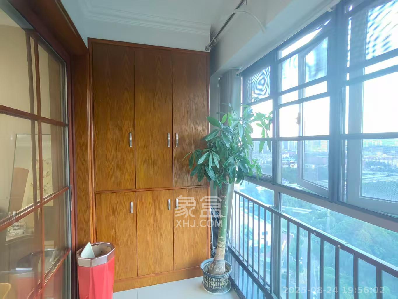 盛世耀凯  3室2厅1卫    2500.0元/月 盛世耀凯  3室2厅1卫    2500.0元/月室内图