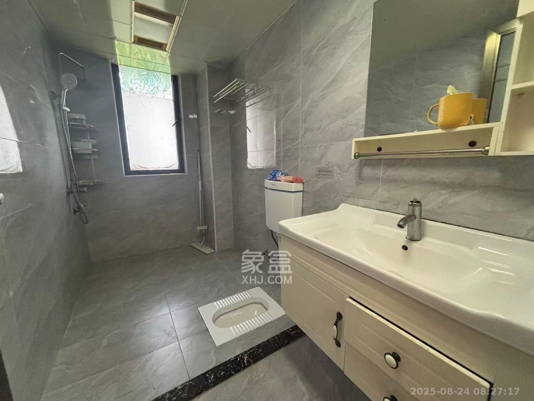 建发中央悦府  4室2厅2卫   4200.00元/月室内图