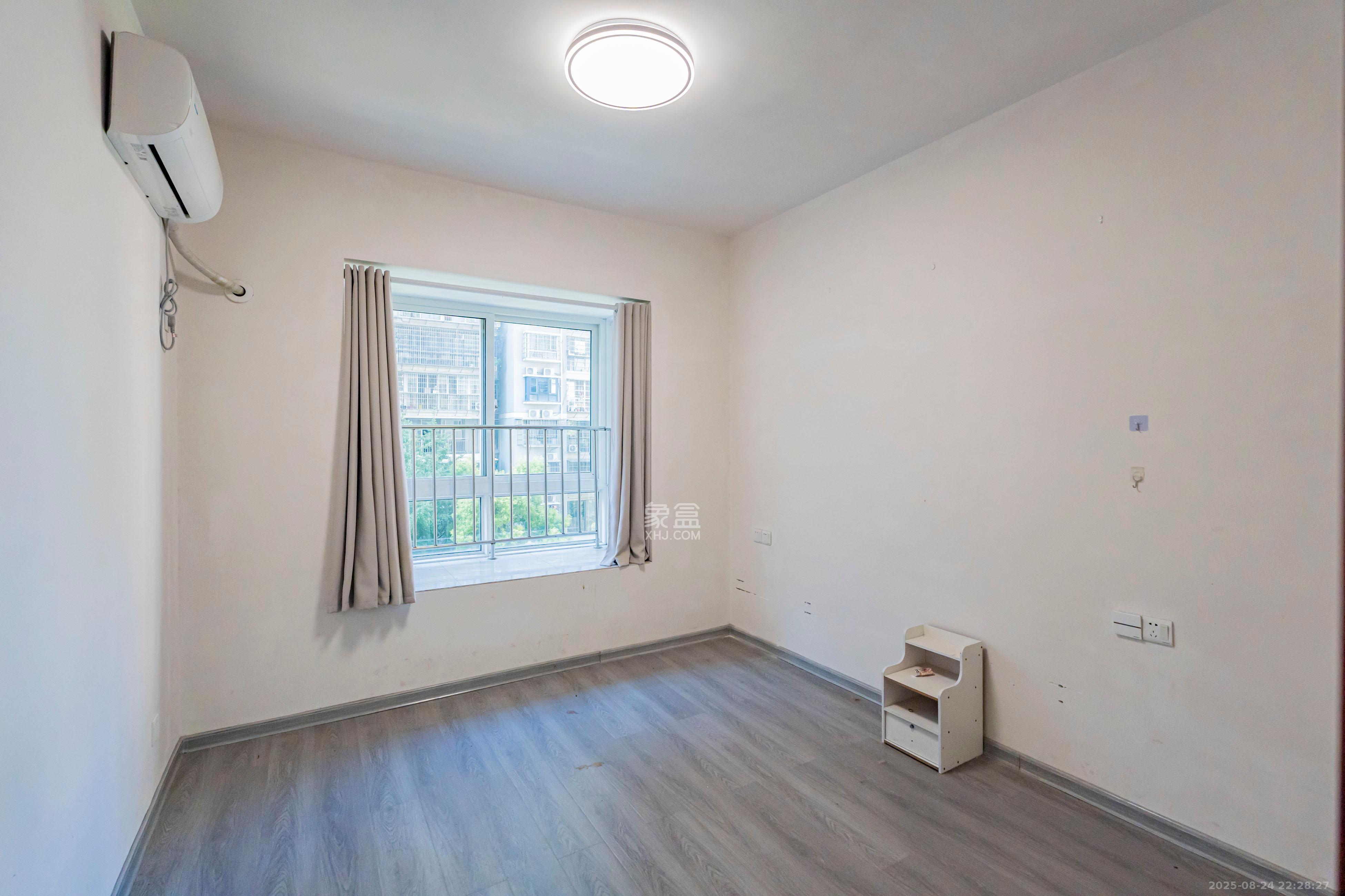 科大佳园北苑  3室2厅2卫    128.0万卧室