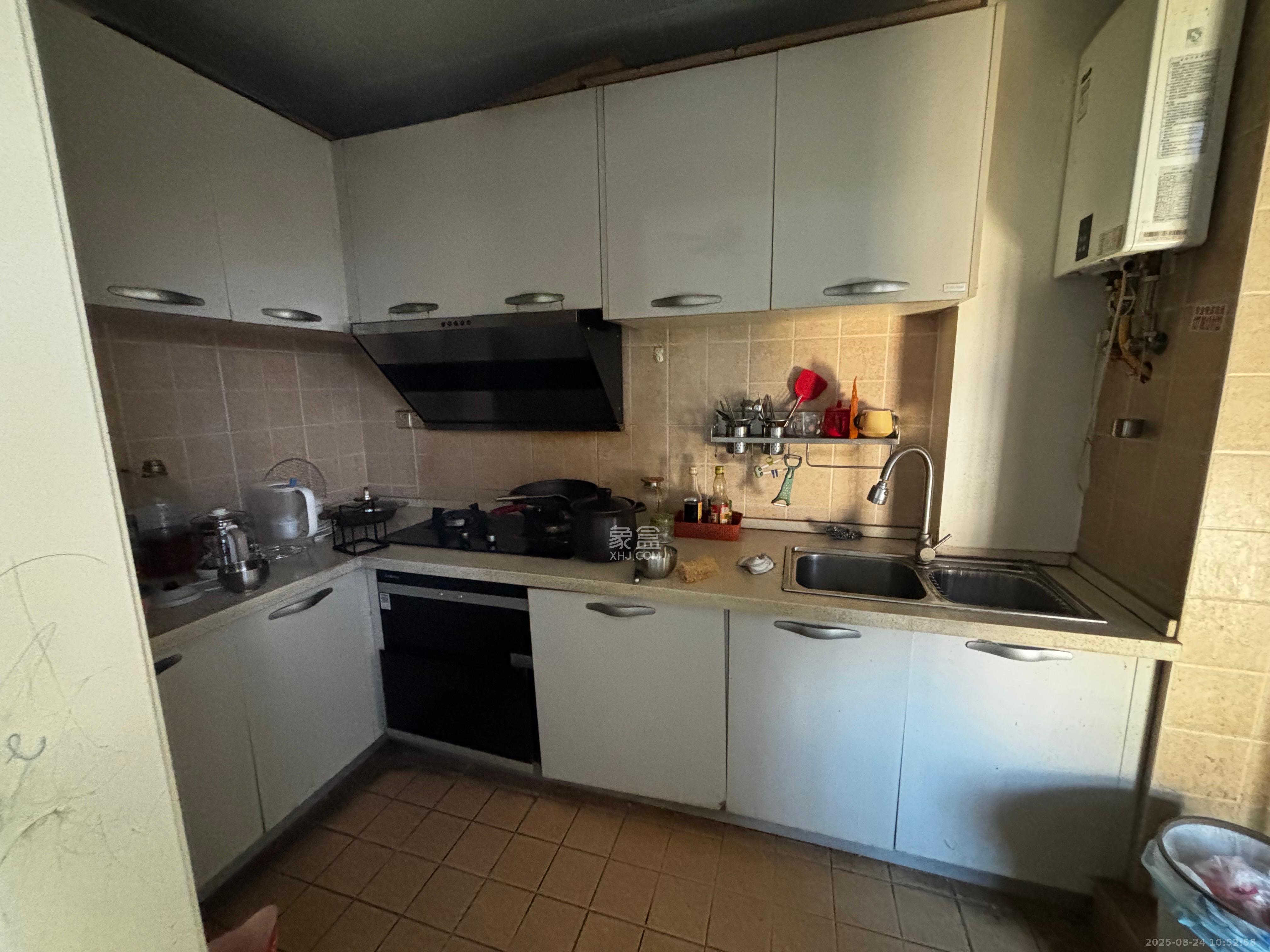 中建芙蓉嘉苑 3室2厅2卫 2400.0元/月 中建芙蓉嘉苑 3室2厅2卫 2400.0元/月室内图