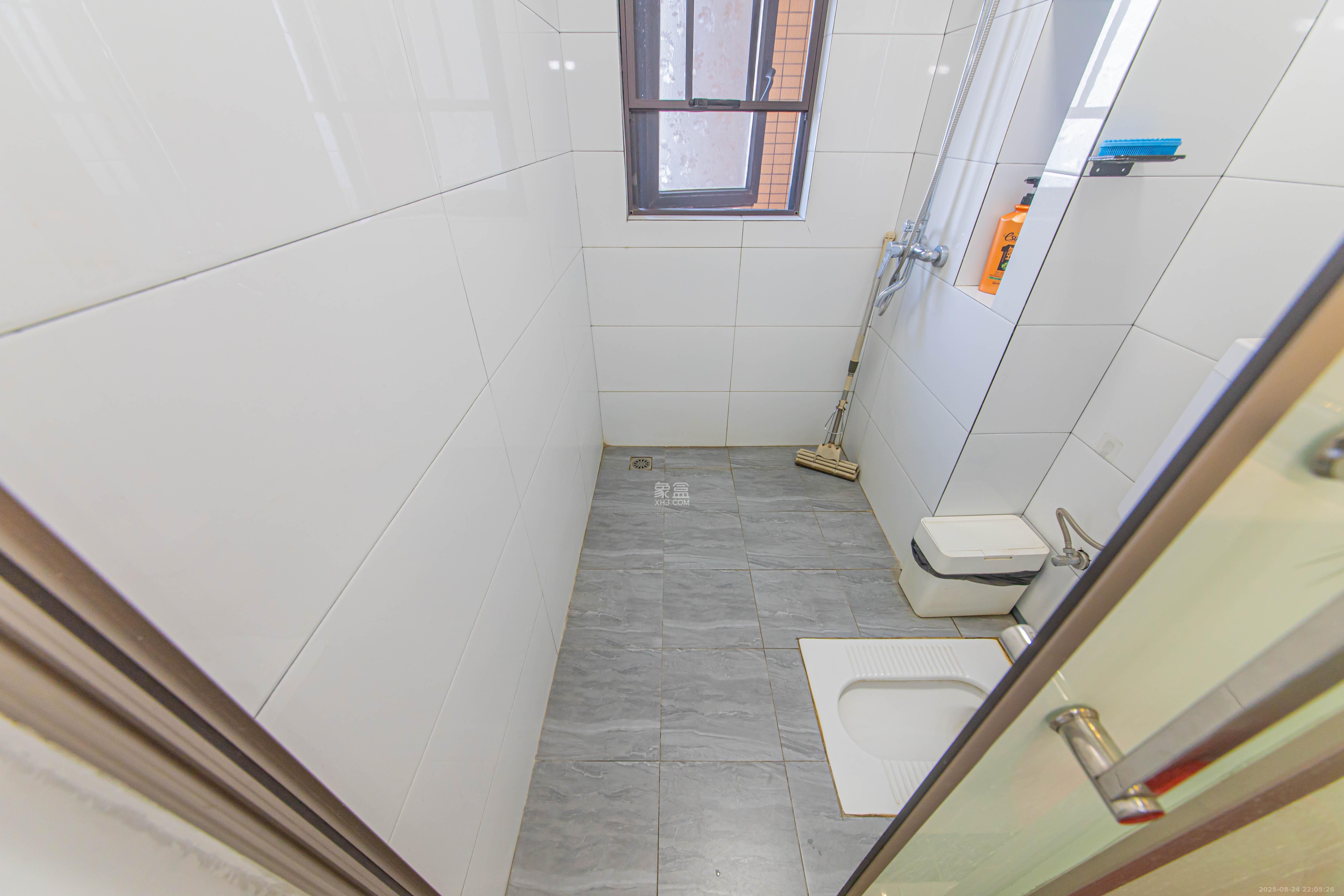 北辰中央公园C区 3室2厅1卫 90.0万 北辰中央公园C区 3室2厅1卫 90.0万卫生间