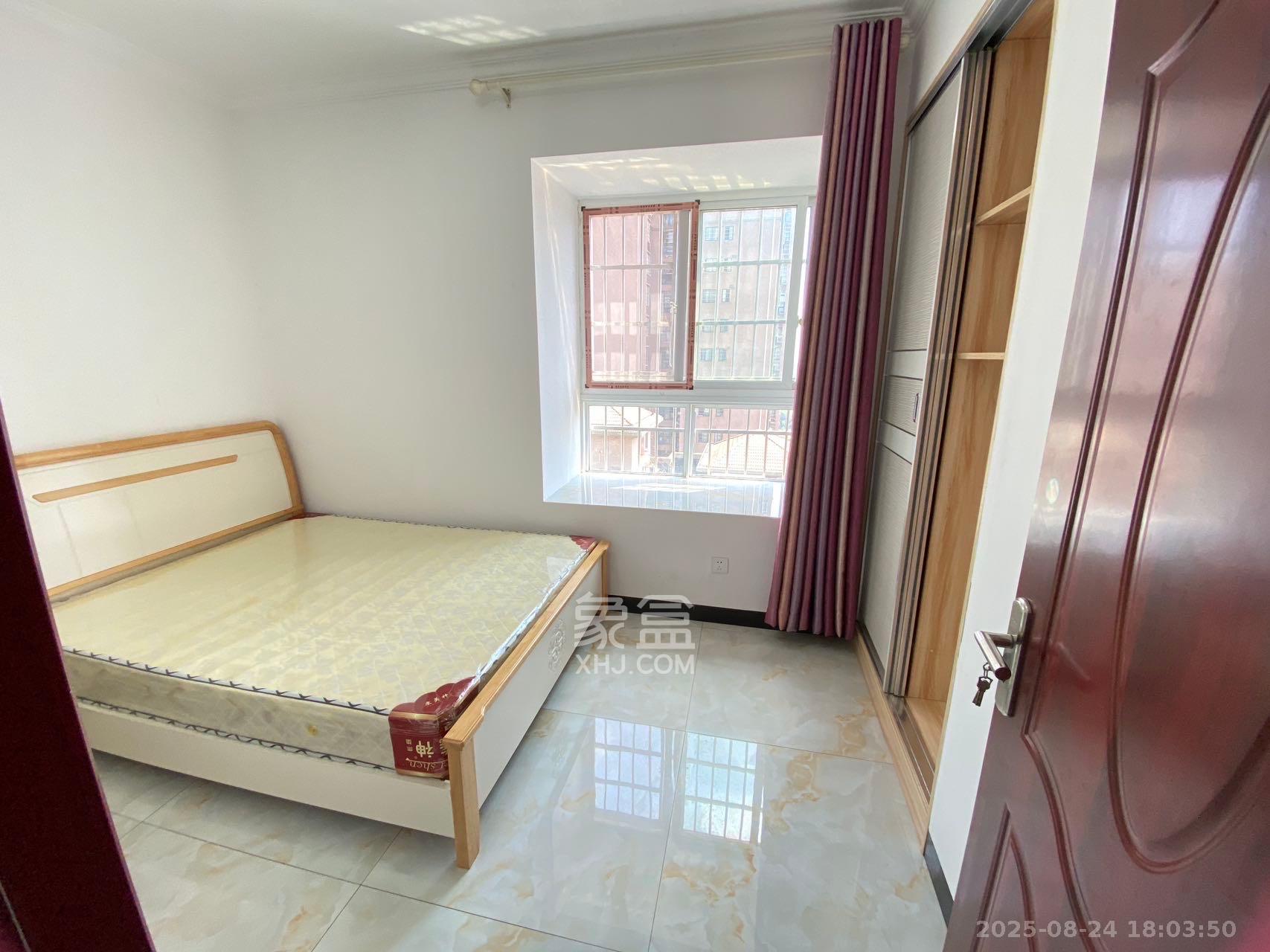 明天一城 2室2厅1卫 1800.0元/月 明天一城 2室2厅1卫 1800.0元/月室内图