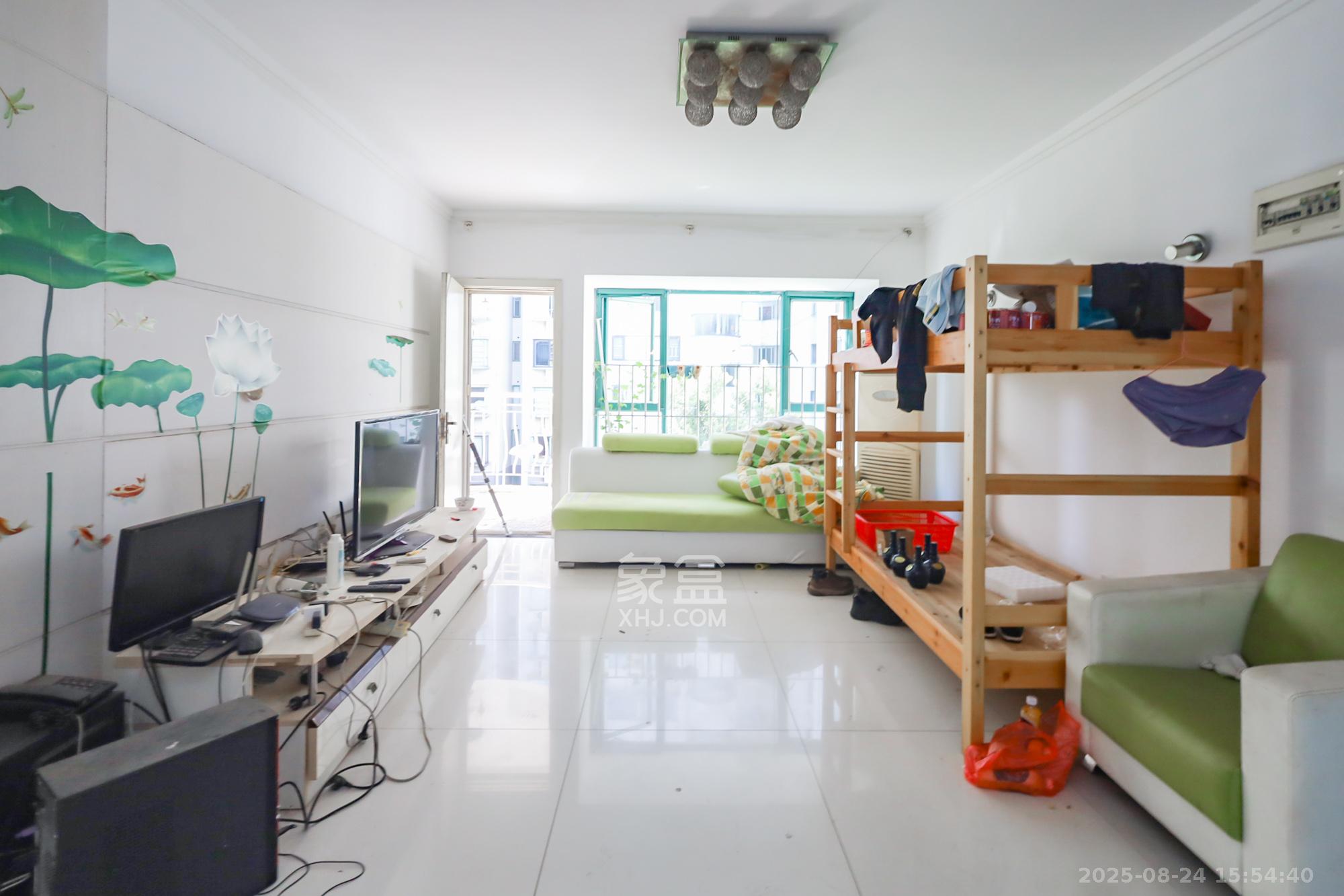 景秀江山  3室2厅2卫    110.0万 景秀江山  3室2厅2卫    110.0万客厅