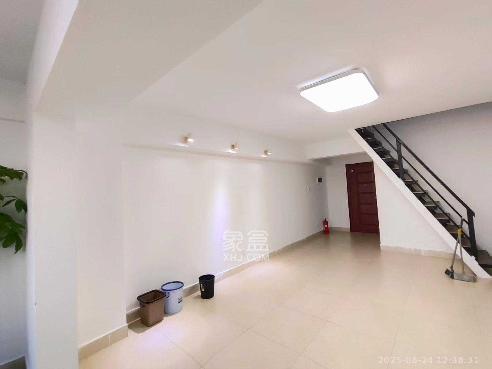 嘉玺大厦（高桥国际公寓）   65.0㎡      2300.0元/月室内图