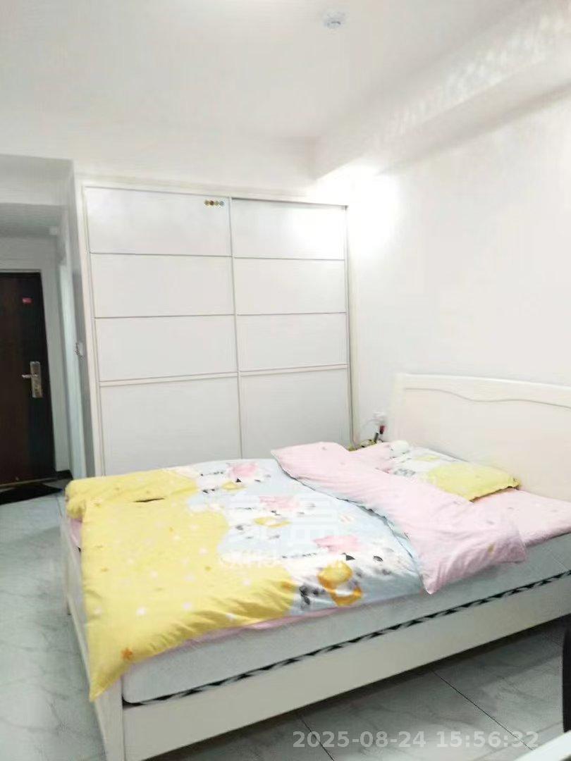 国泰九龙湾  1室1厅1卫   1350.00元/月室内图