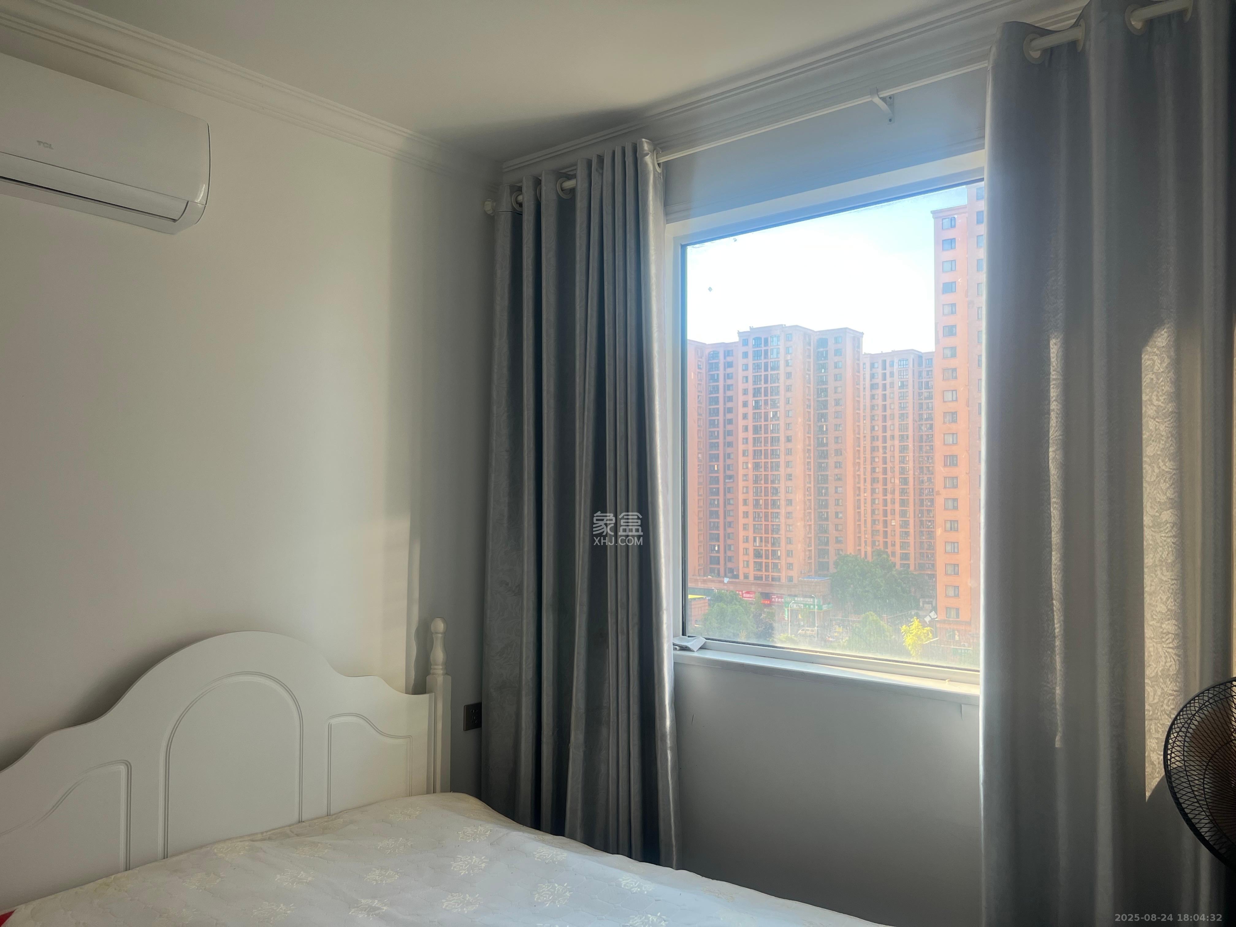 丽发新城 3室2厅2卫 2100.0元/月 丽发新城 3室2厅2卫 2100.0元/月室内图