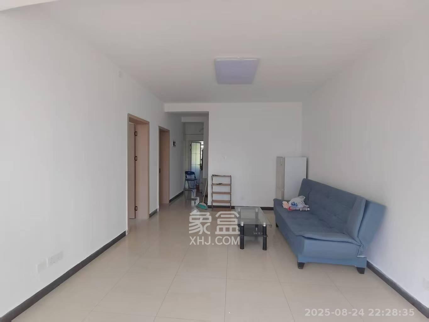 黄鹤小区4片  2室2厅1卫    1600.0元/月 黄鹤小区4片  2室2厅1卫    1600.0元/月室内图