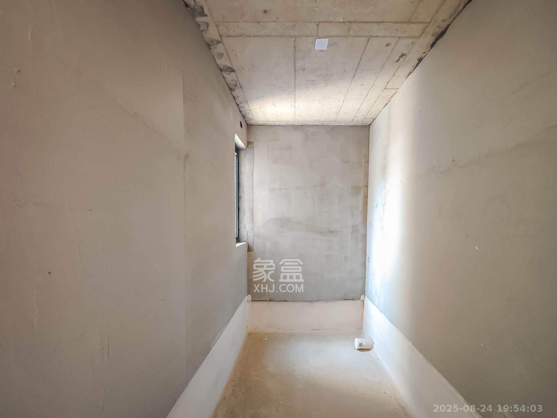 长沙融创城 3室2厅2卫 46.8万 长沙融创城 3室2厅2卫 46.8万卫生间