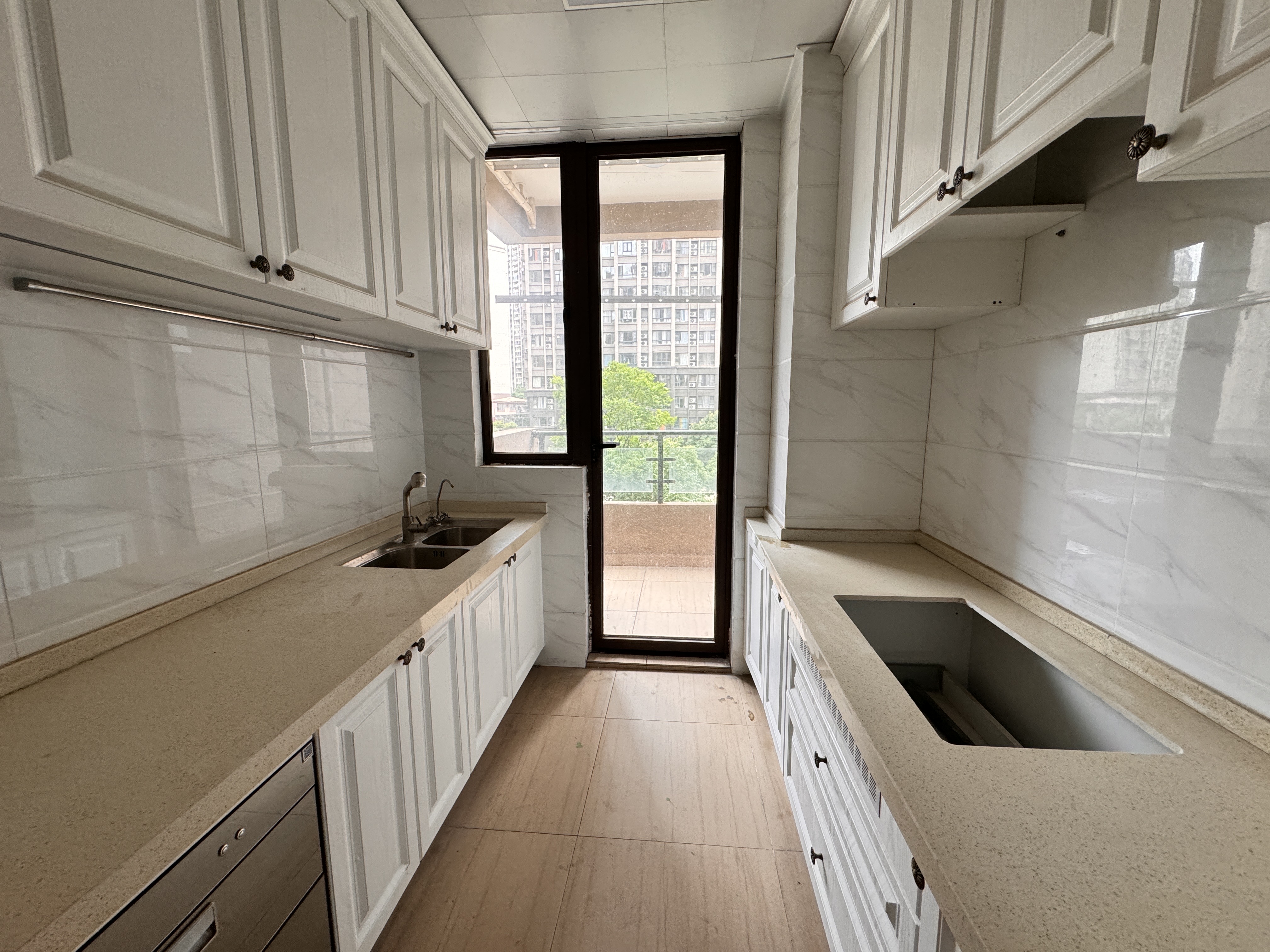 华耀碧桂园十里江湾天汇 4室2厅3卫 3000.0元/月 华耀碧桂园十里江湾天汇 4室2厅3卫 3000.0元/月室内图