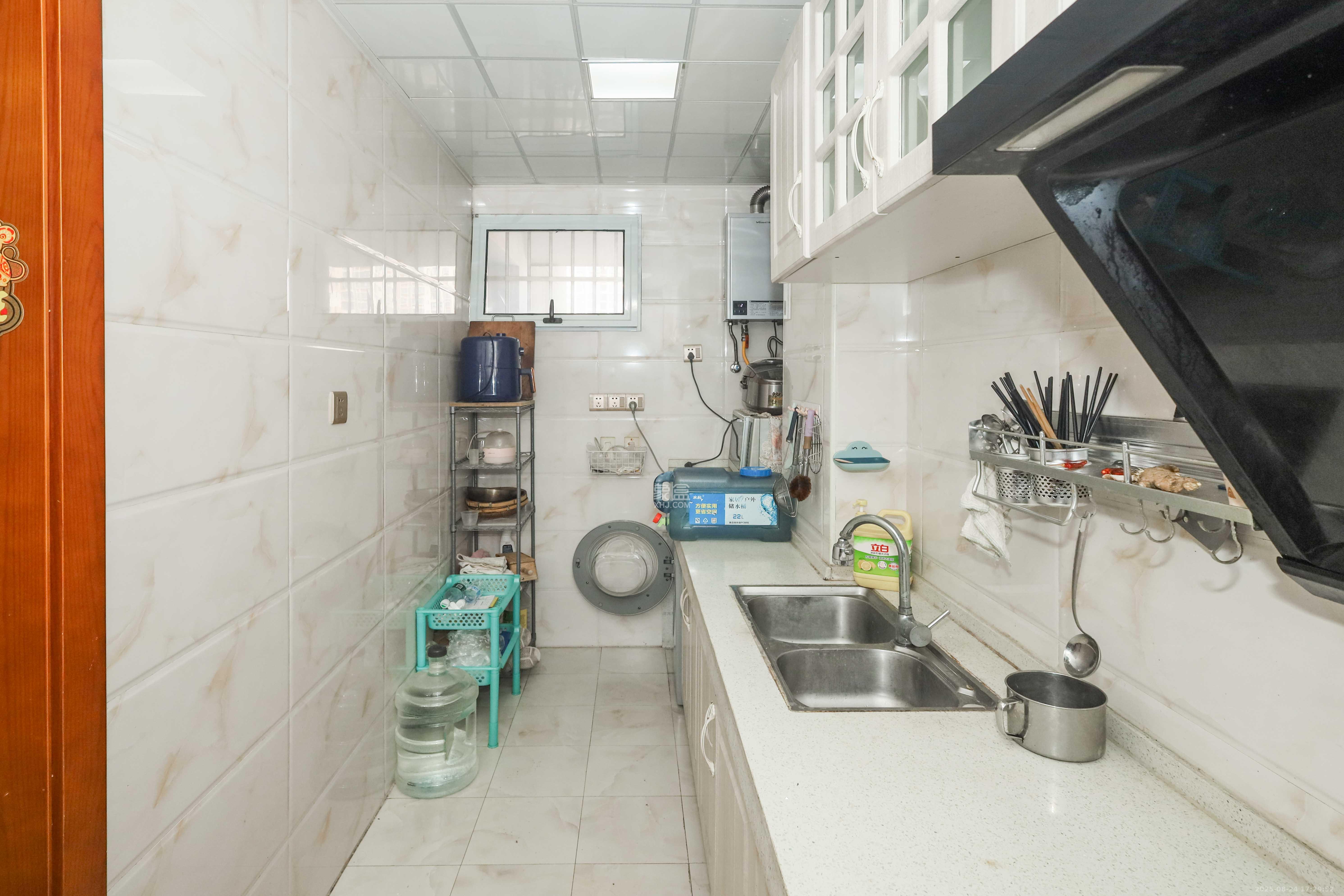 中国铁建梅溪青秀一期 3室2厅1卫 106.0万 中国铁建梅溪青秀一期 3室2厅1卫 106.0万厨房