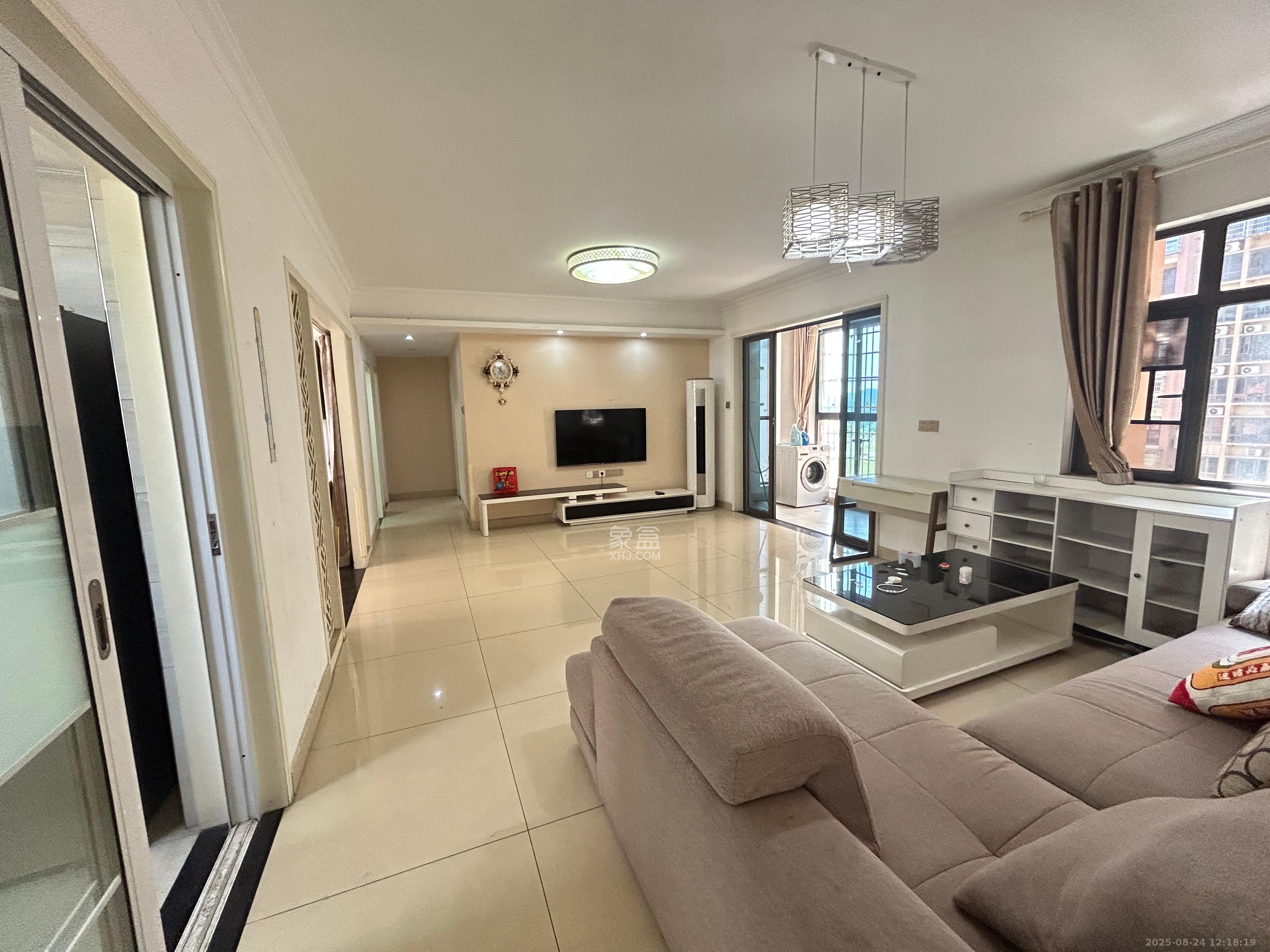 幸福庄园  4室2厅2卫    2200.0元/月 幸福庄园  4室2厅2卫    2200.0元/月室内图