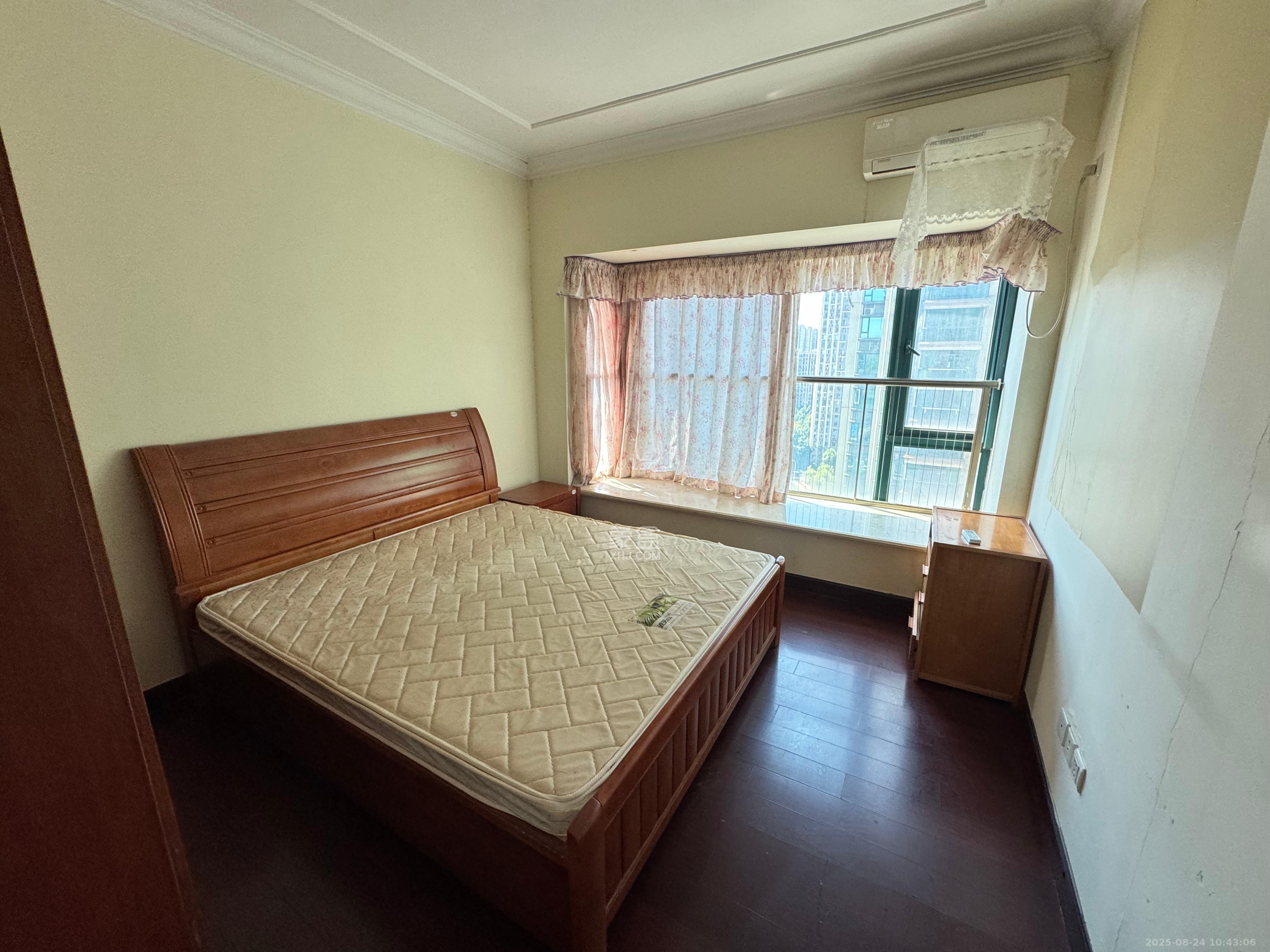 恒大华府 2室2厅1卫 2000.0元/月 恒大华府 2室2厅1卫 2000.0元/月室内图