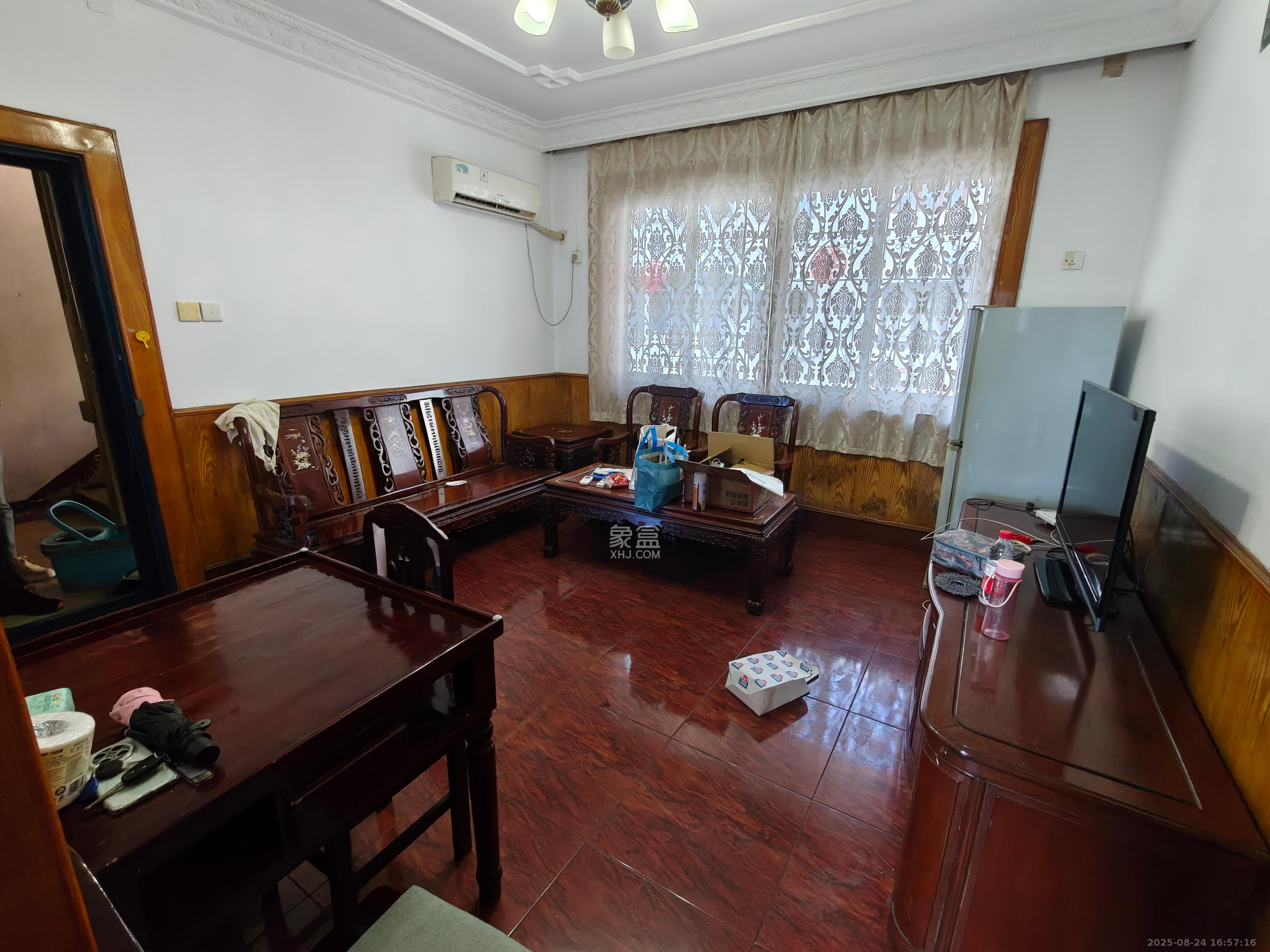 祝威岗散盘  3室1厅1卫    2500.0元/月 祝威岗散盘  3室1厅1卫    2500.0元/月室内图1