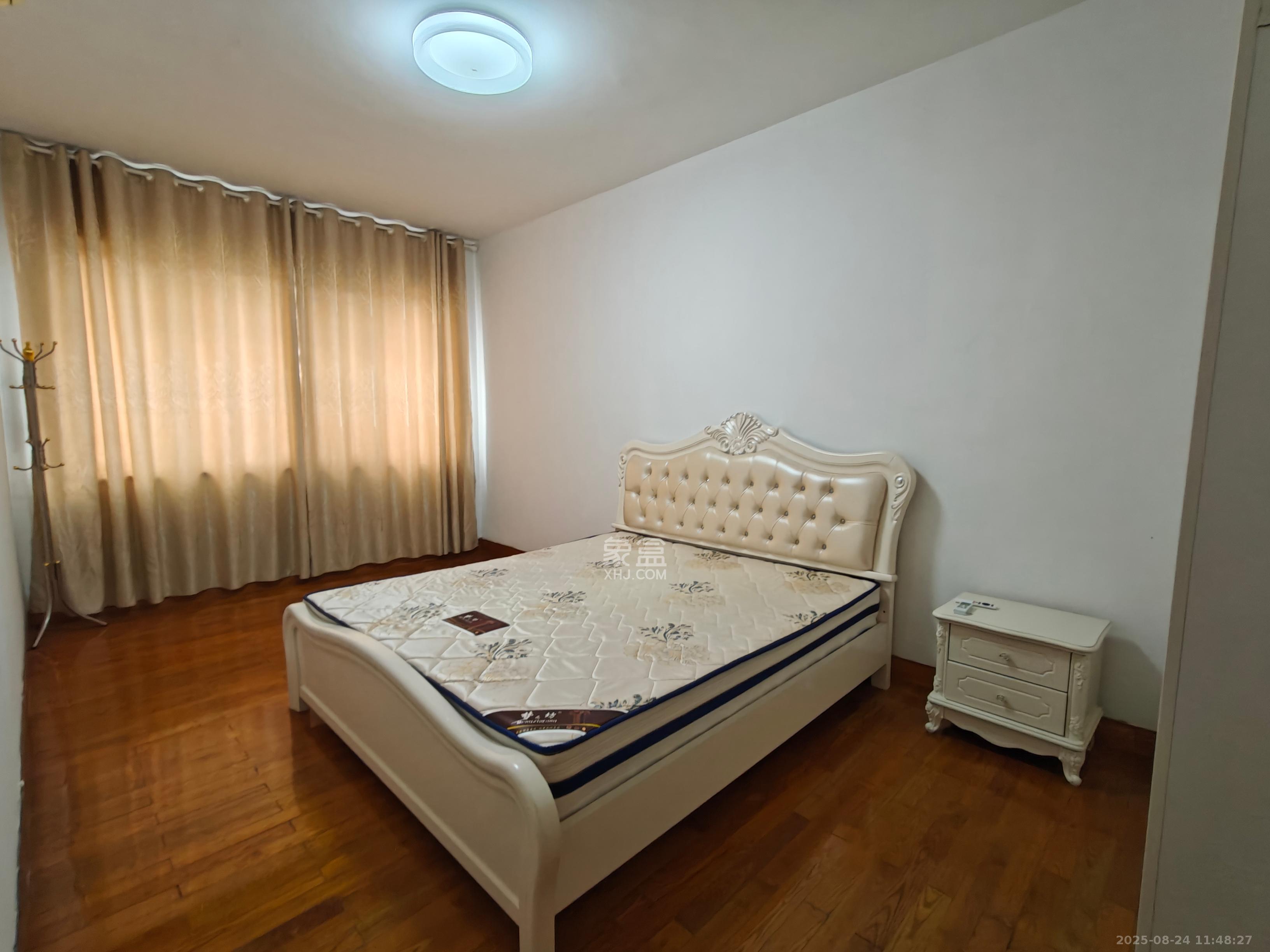 华天大酒店宿舍楼 3室1厅1卫 2800.0元/月 华天大酒店宿舍楼 3室1厅1卫 2800.0元/月室内图