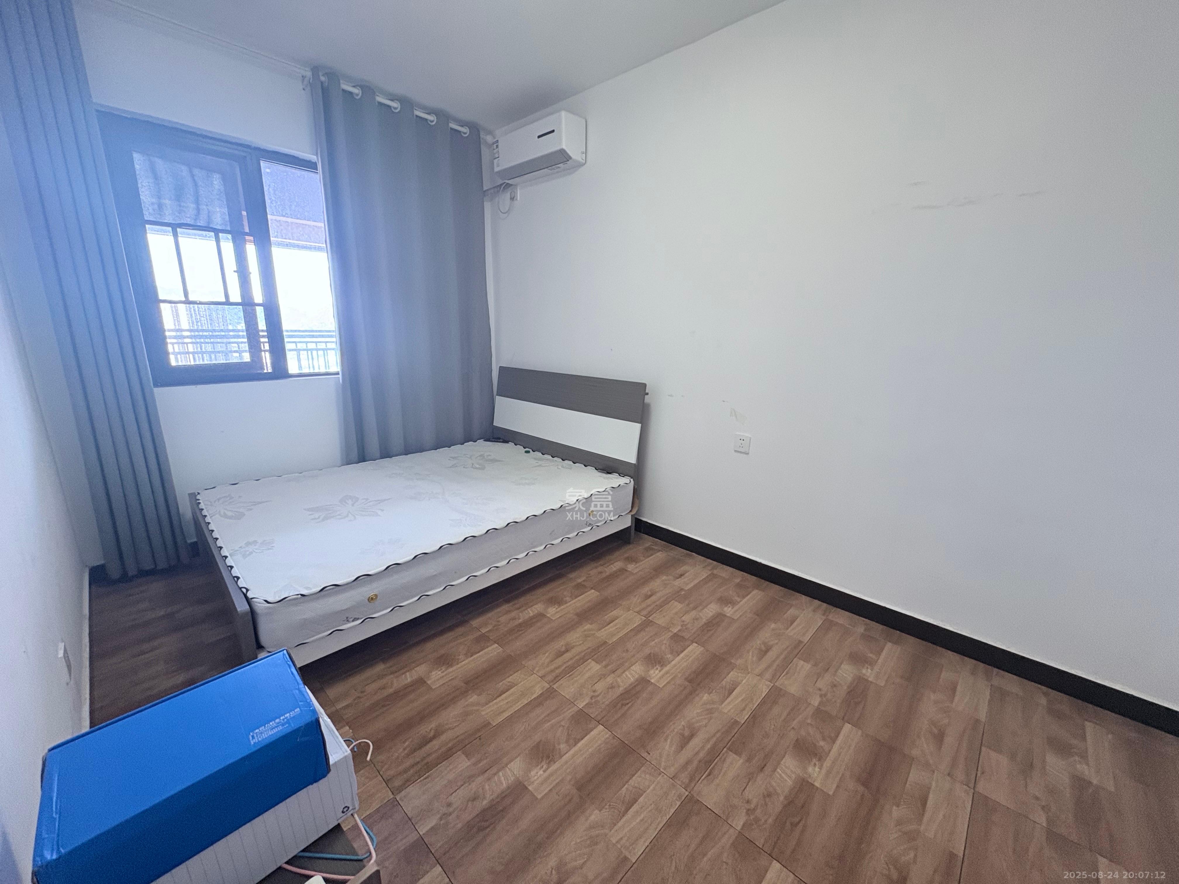 金辉优步花园  3室2厅1卫    2500.0元/月室内图