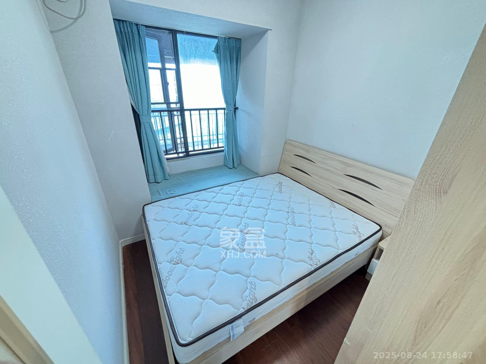 万科魅力之城  3室2厅2卫    2600.0元/月室内图